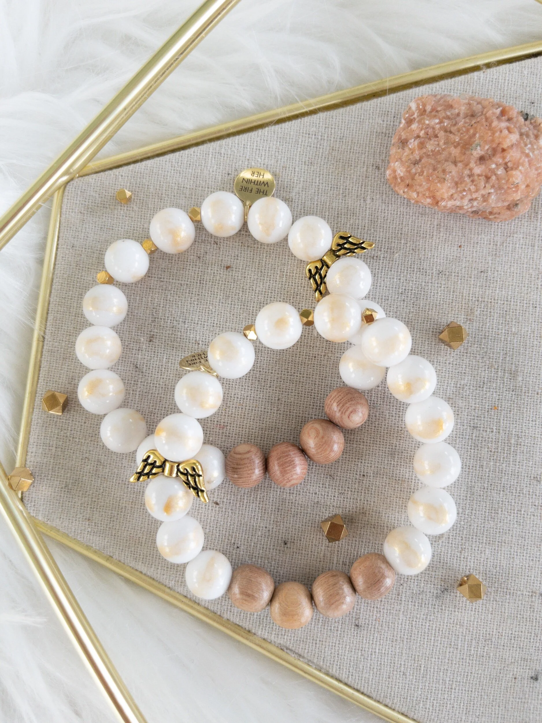 3056DFFC-BC41-479F-8FD4-4C7883F61AC1