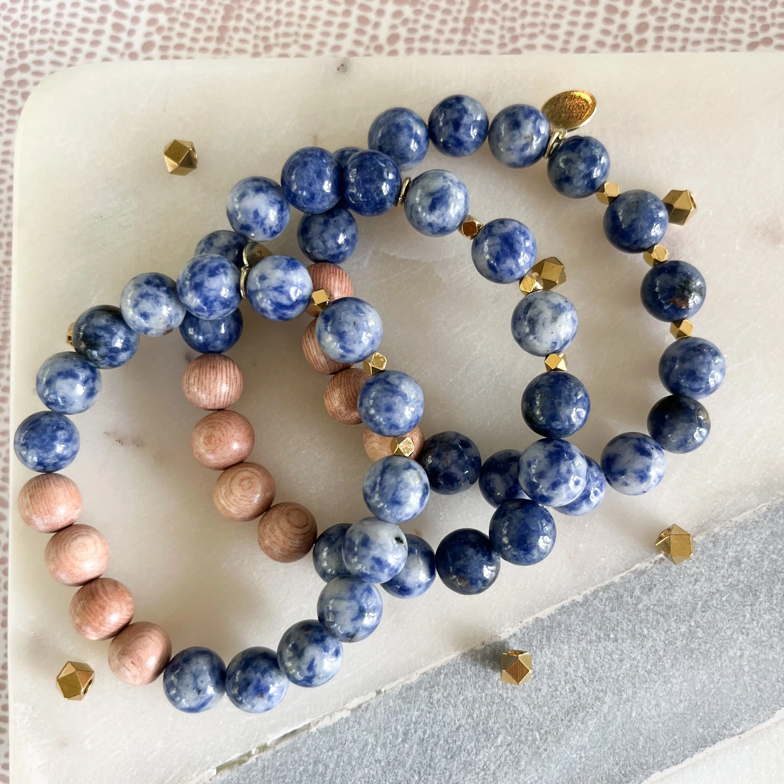 38C44E3A-3942-4AFB-94FD-E7166A23C778