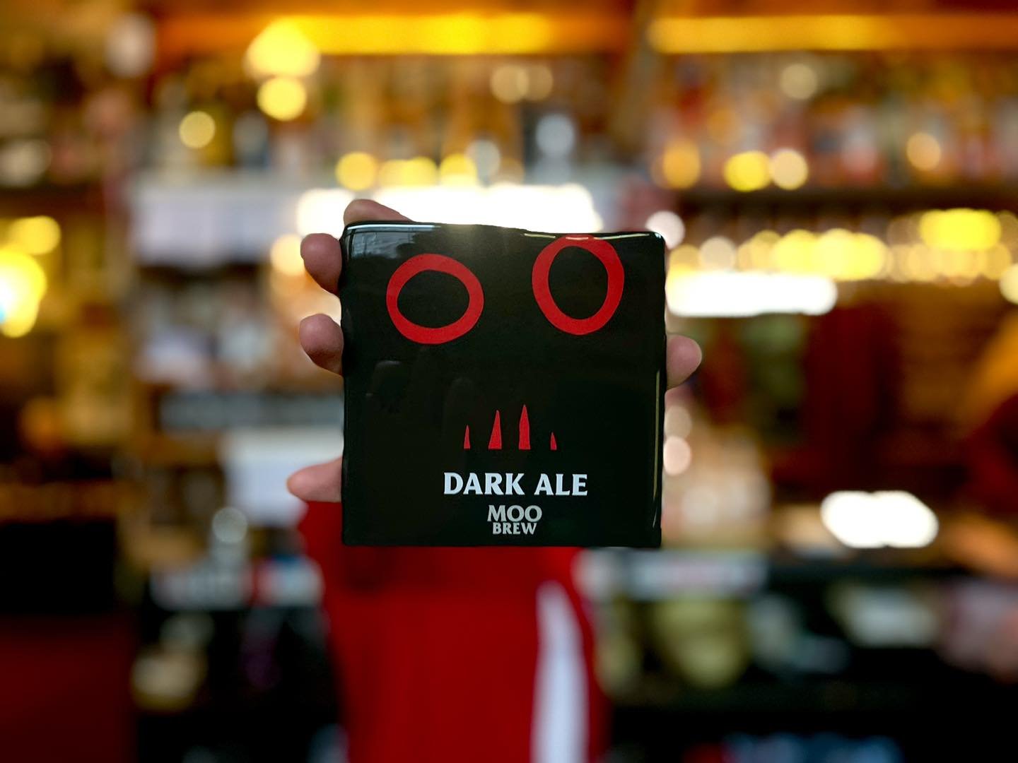 A perfect choice for a cosy night at the pub or a crisp afternoon in the beer garden 🍺

This Moo Brew dark ale is a delish choice for the colder months!