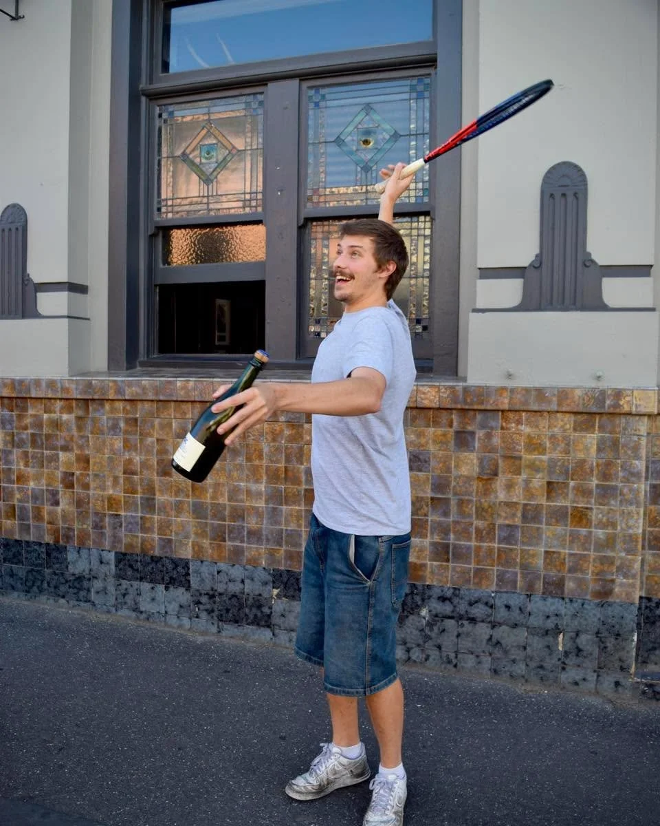 In heat like this it&rsquo;s better to watch the tennis at the pub ☀️🫡

(and treat yourself to a beautiful bottle of bubbles&hellip;)