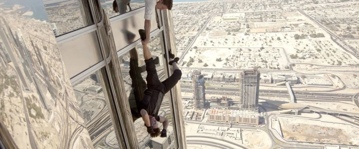 mission_impossible_ghost_protocol_climbing_scene_dangling.jpg