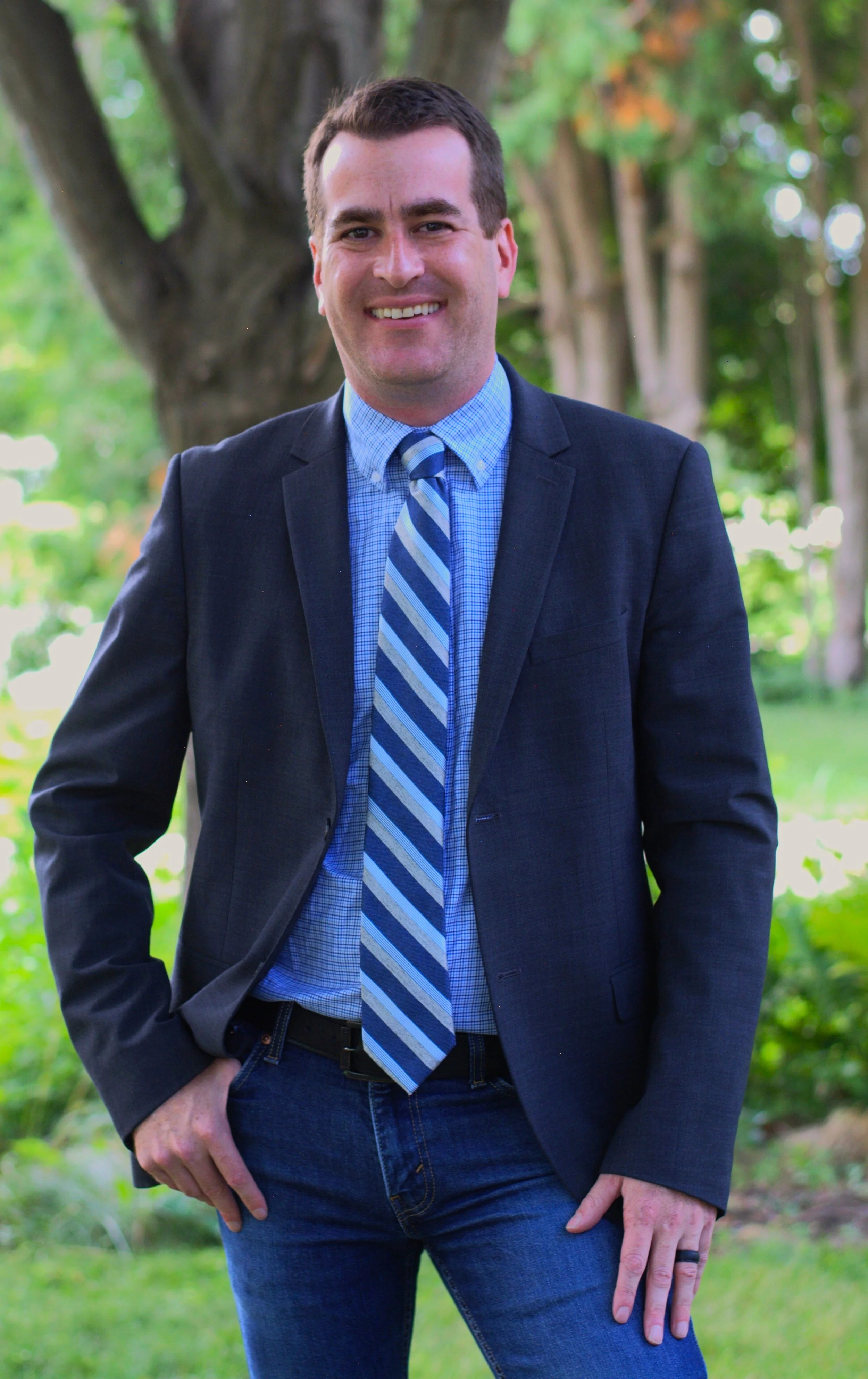 Mike Hallquist Headshot.jpeg