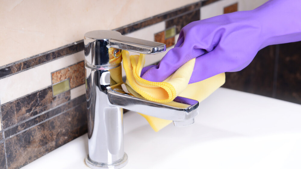 cleaning-faucet-stock-today-151013-tease_35803a1d9fb798160b8107c201a4789a.jpg
