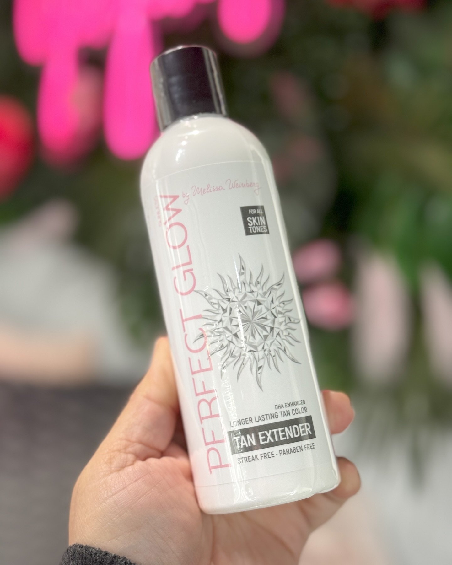 Ready to take your spray tan to gleaming new heights? 🌟 Introducing the Perfect Glow Tan Extender - your secret weapon to not just maintaining but elevating your glow! 

Crafted from the finest natural and organic ingredients, this miracle-worker is