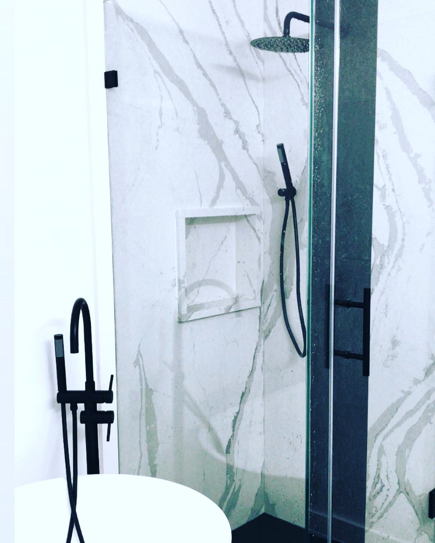 Stress less and enjoy the best time of the day with our spectacular C-8013 Calacatta series 
.
.
.
Photo credit: @venturastonevancouver 
.
.
.
.
.
#quartz #quartzcountertops #bathroomdesign #bathroom #interiordesign #interior #designerinspiration #co