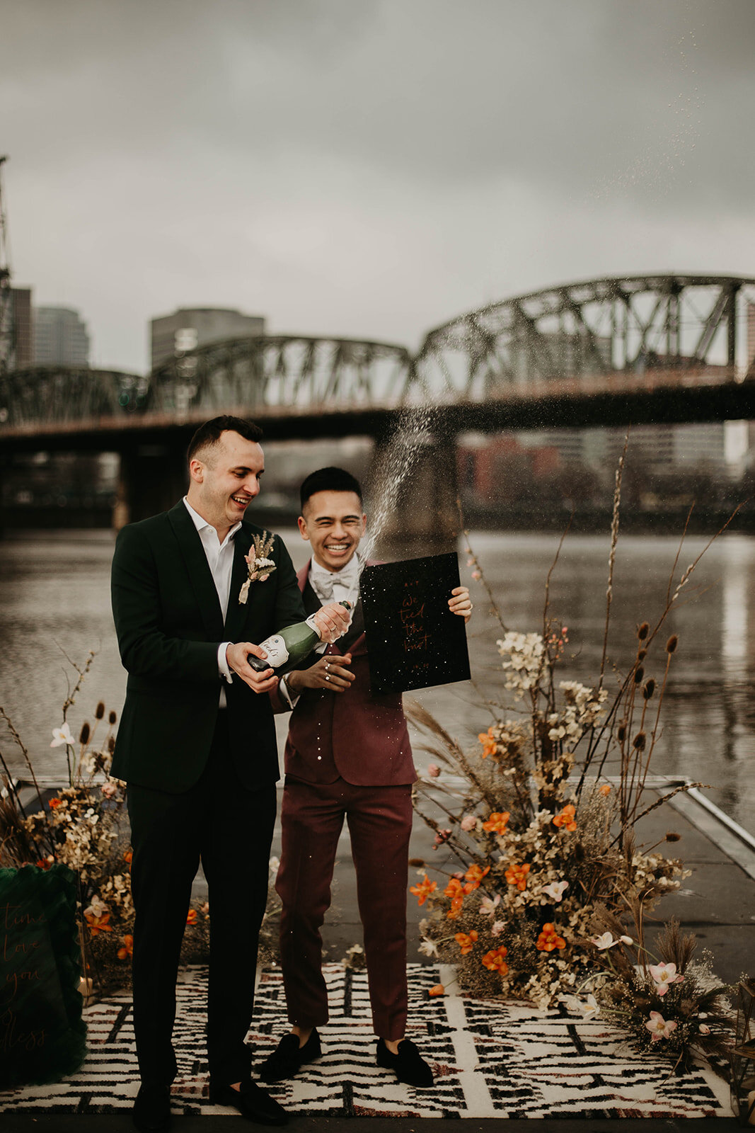 alec-taylor-portland-queer-wedding-elopement-jamiecarle-7680.jpg