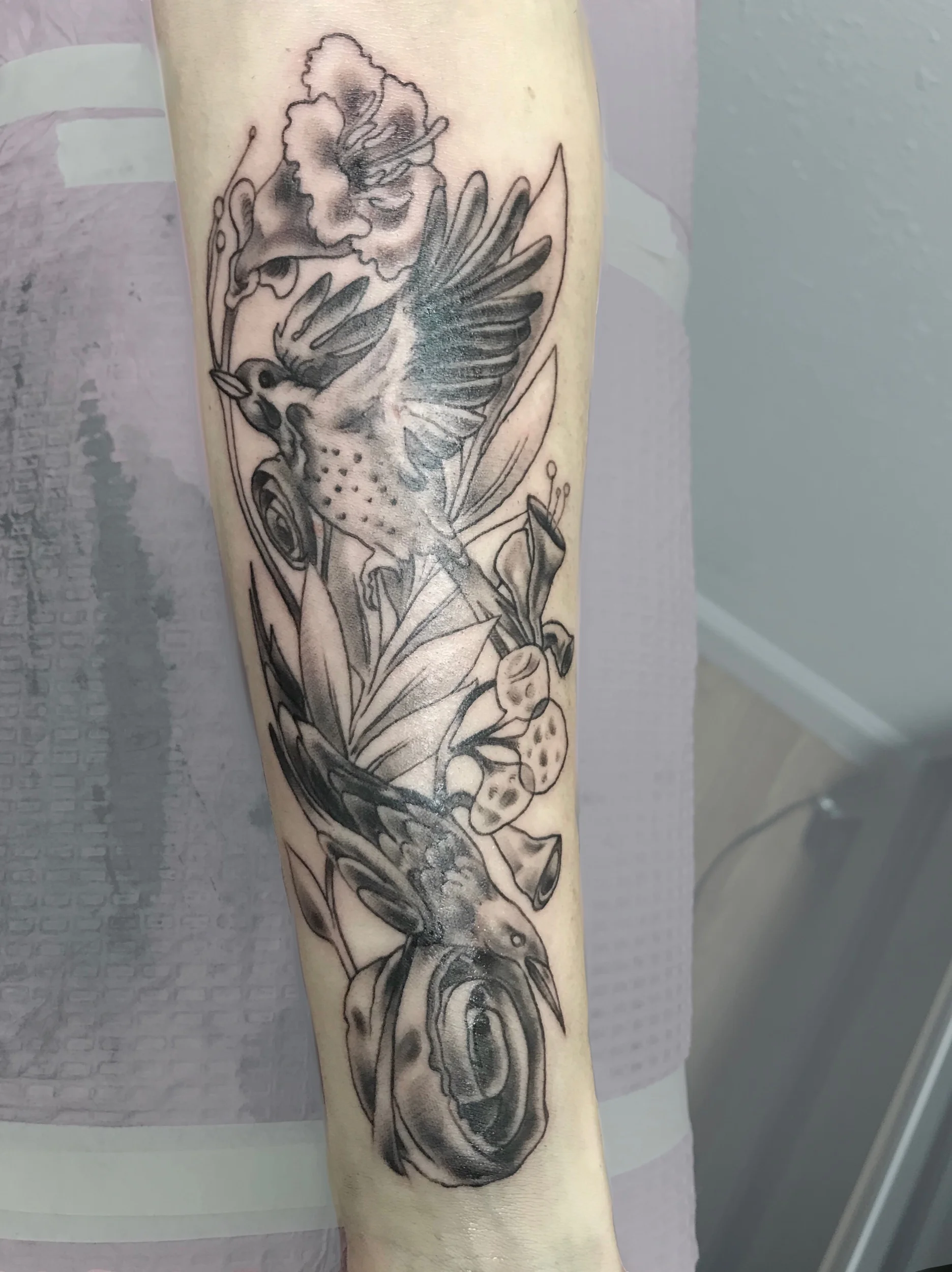 birds spinning leaves and flowers