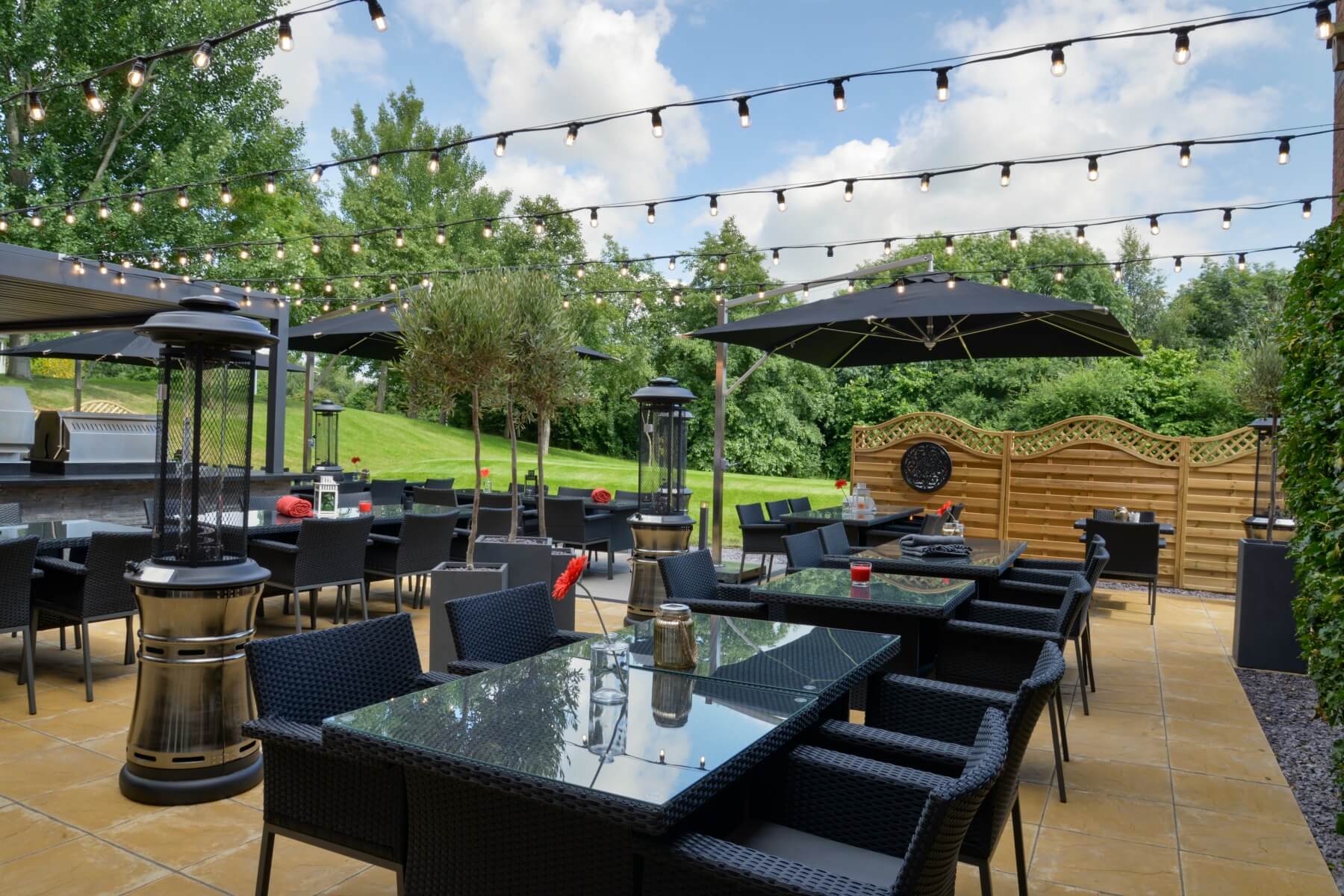 cranage_outside_dining-1_gallery.jpg
