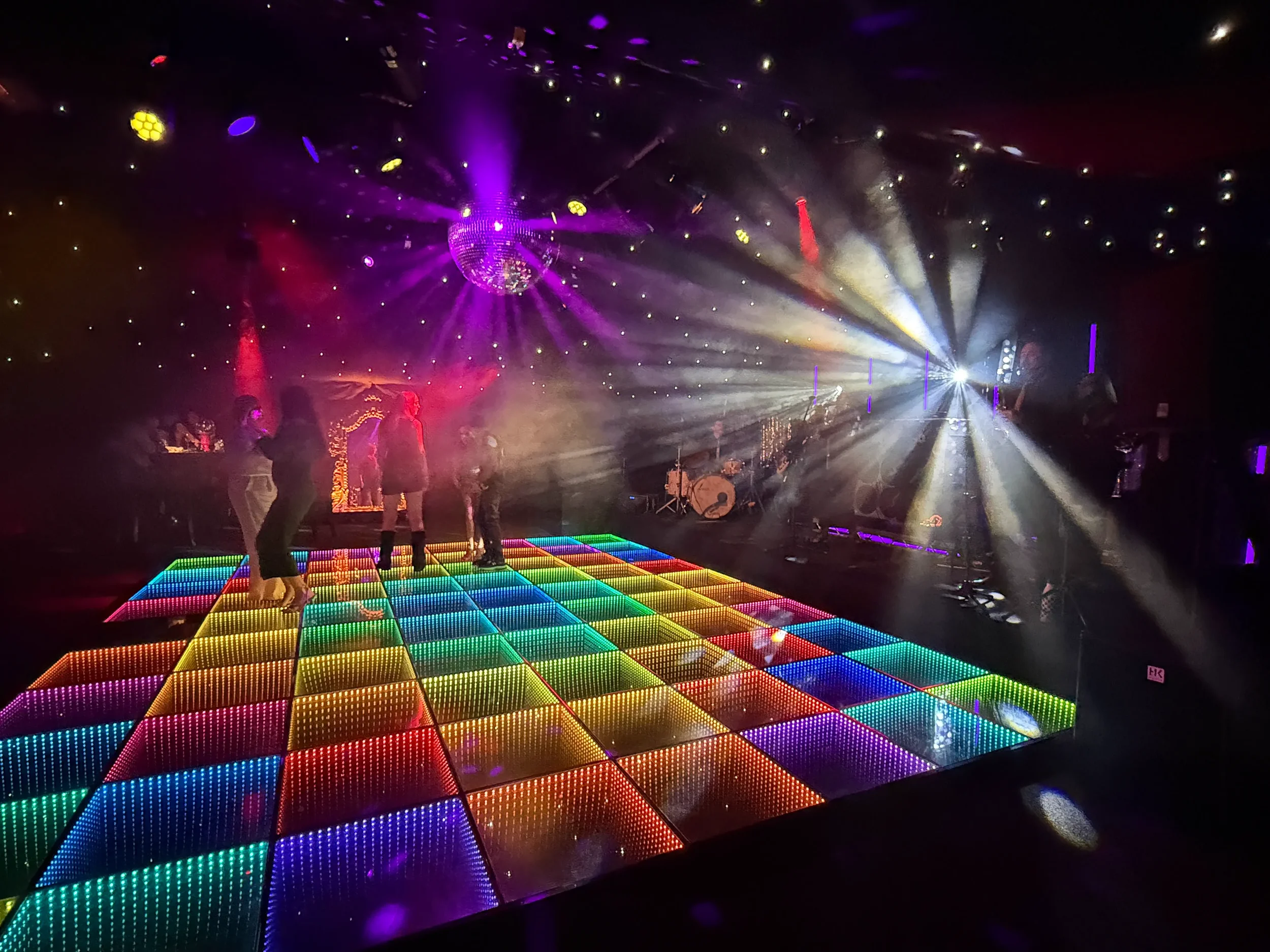 3D Infinity Dancefloor installation in London by AO Events