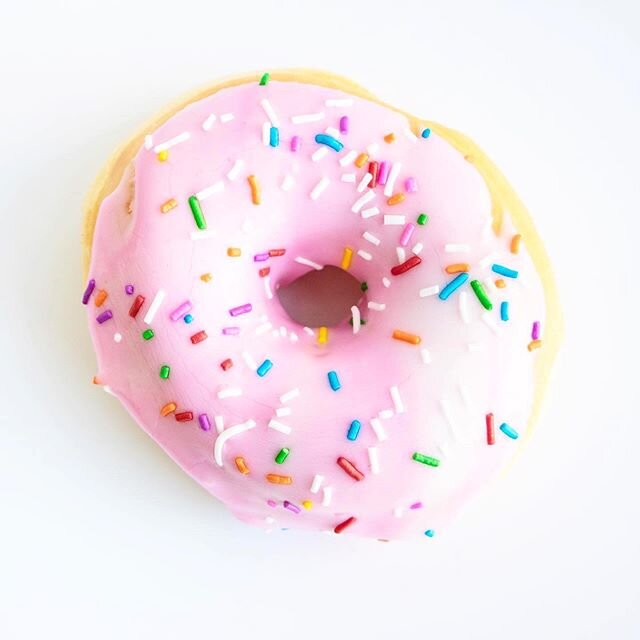 TITLE: The Homer π©
NICKNAME: Homie βπΌ
MAKEUP: Pink Vanilla ice + Sprinkles π 
YUM FACTOR: 10/10π₯