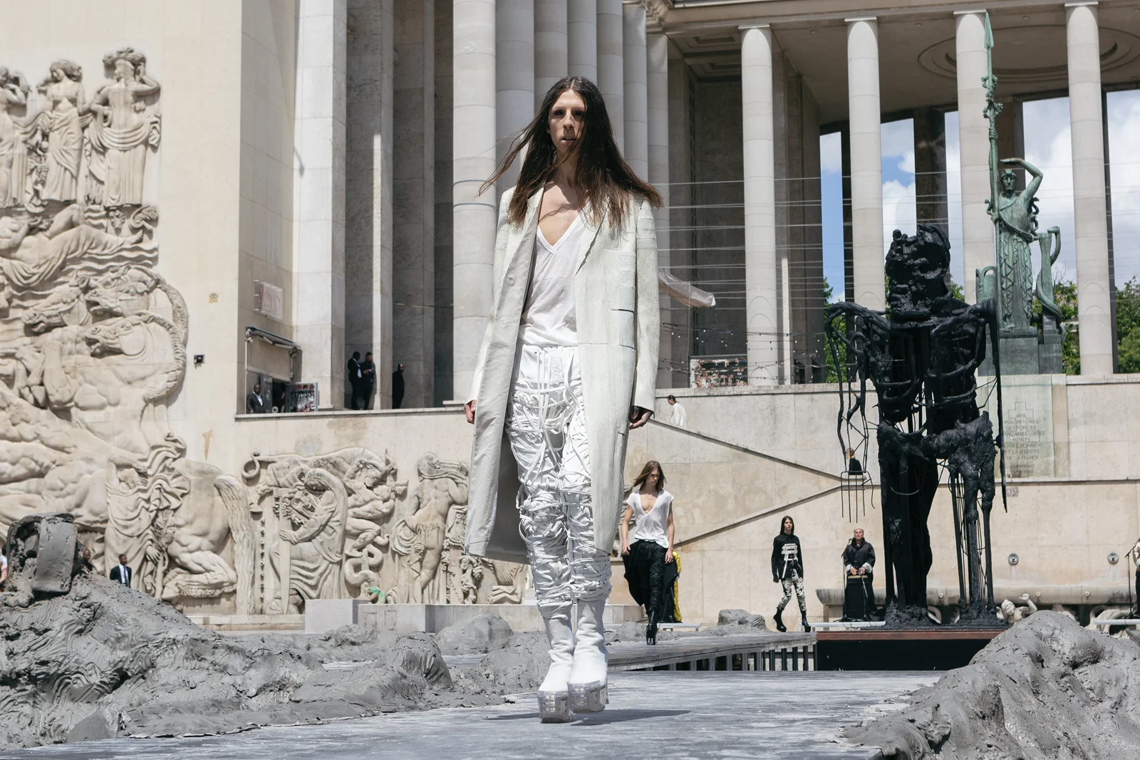 1RICKOWENS_SS20_025.jpg