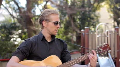 Ruben VM is a singer-songwriter from Holland, having spent some time in New Zealand. He has lived in Japan since 2010 to pursue his dream of connecting the world via music and laughter.