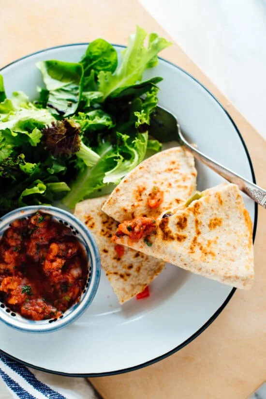 10-minute-quesadilla-recipe-3-550x824.jpg