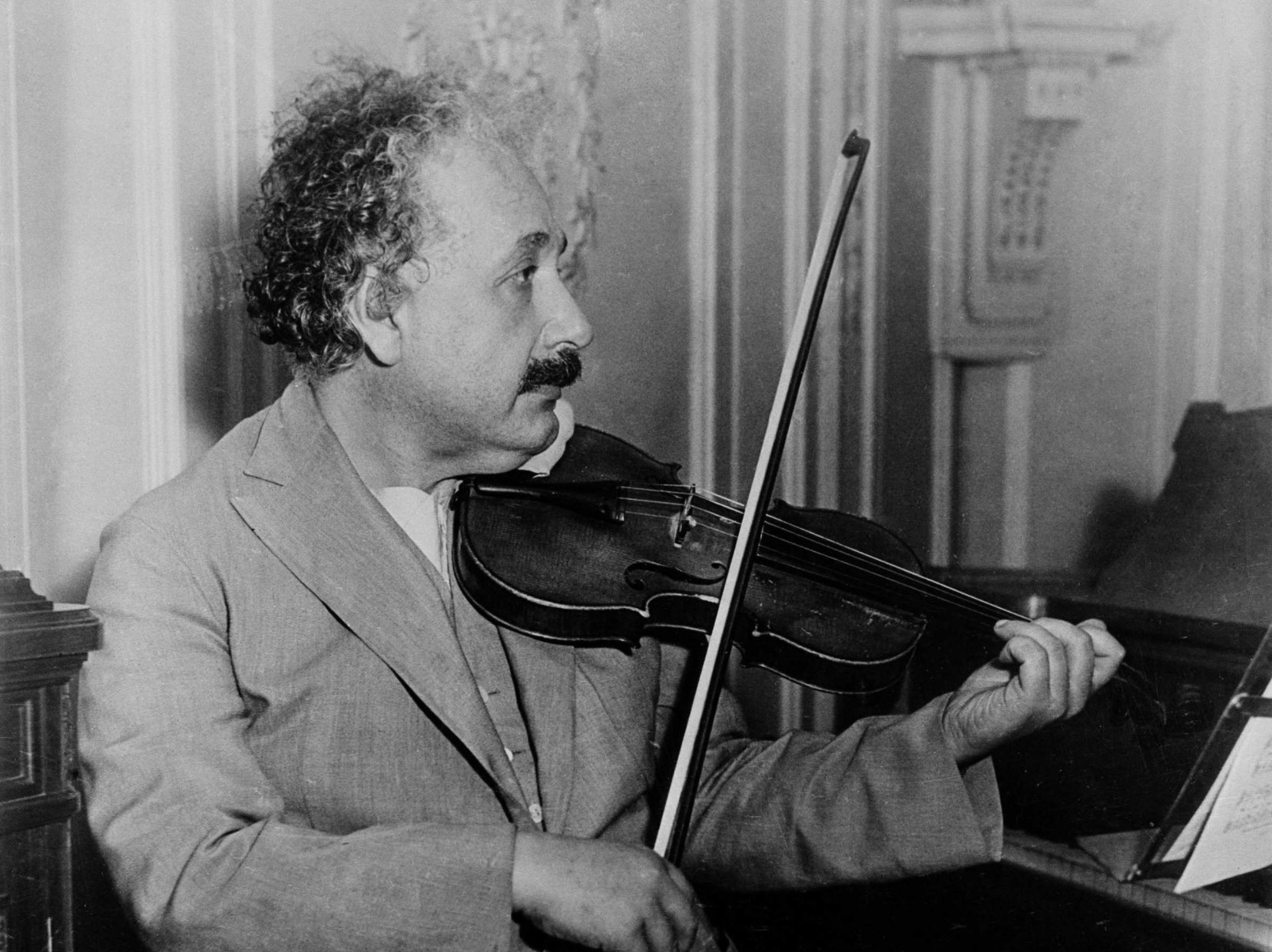 Einstein engaging in 'combinatory play'