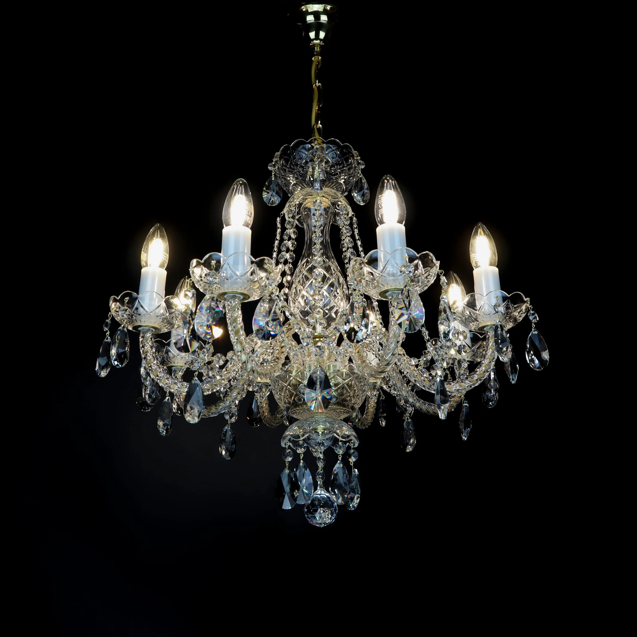 De Luxe crystal chandelier