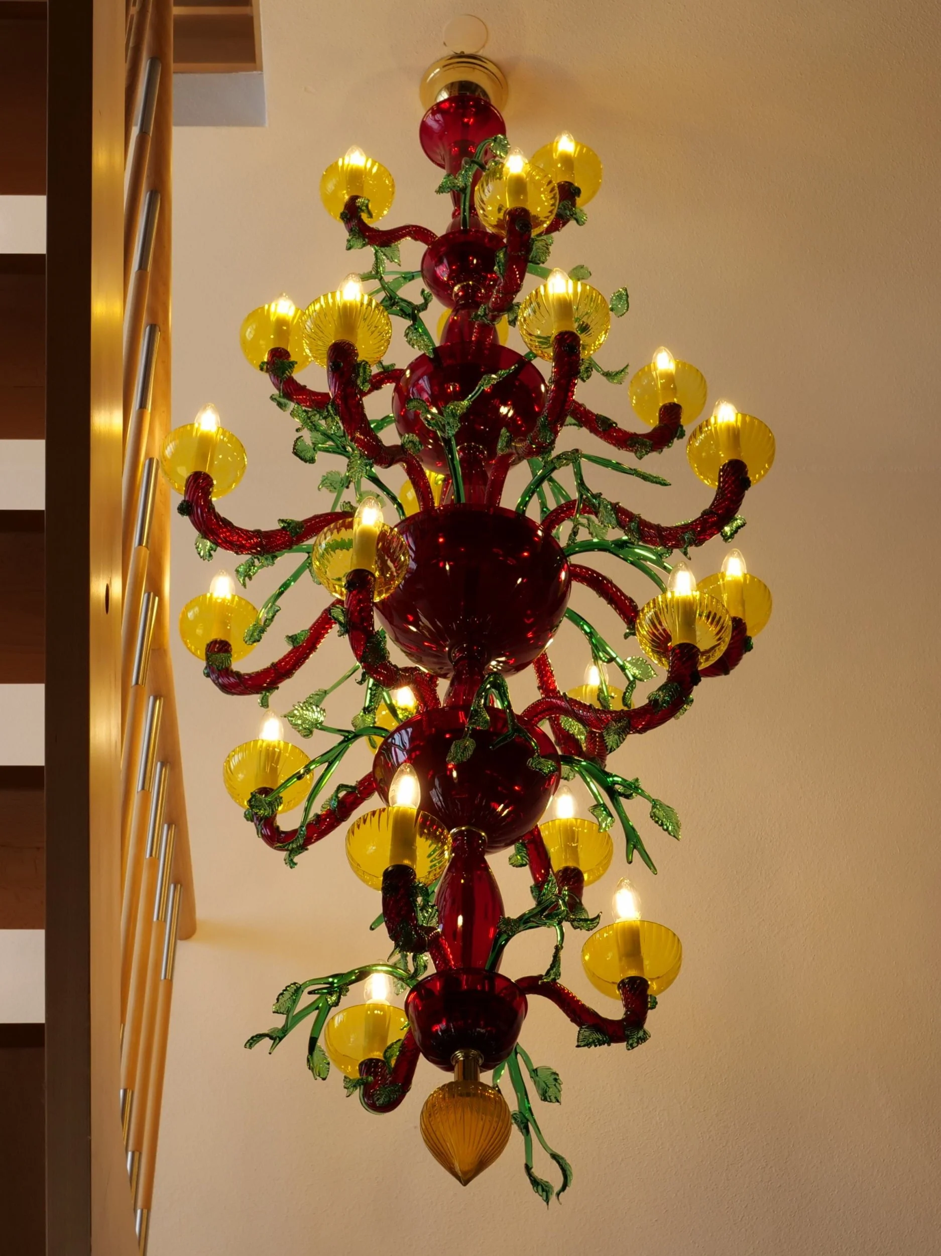 tree-like-chandelier-in-interiér-3.jpg