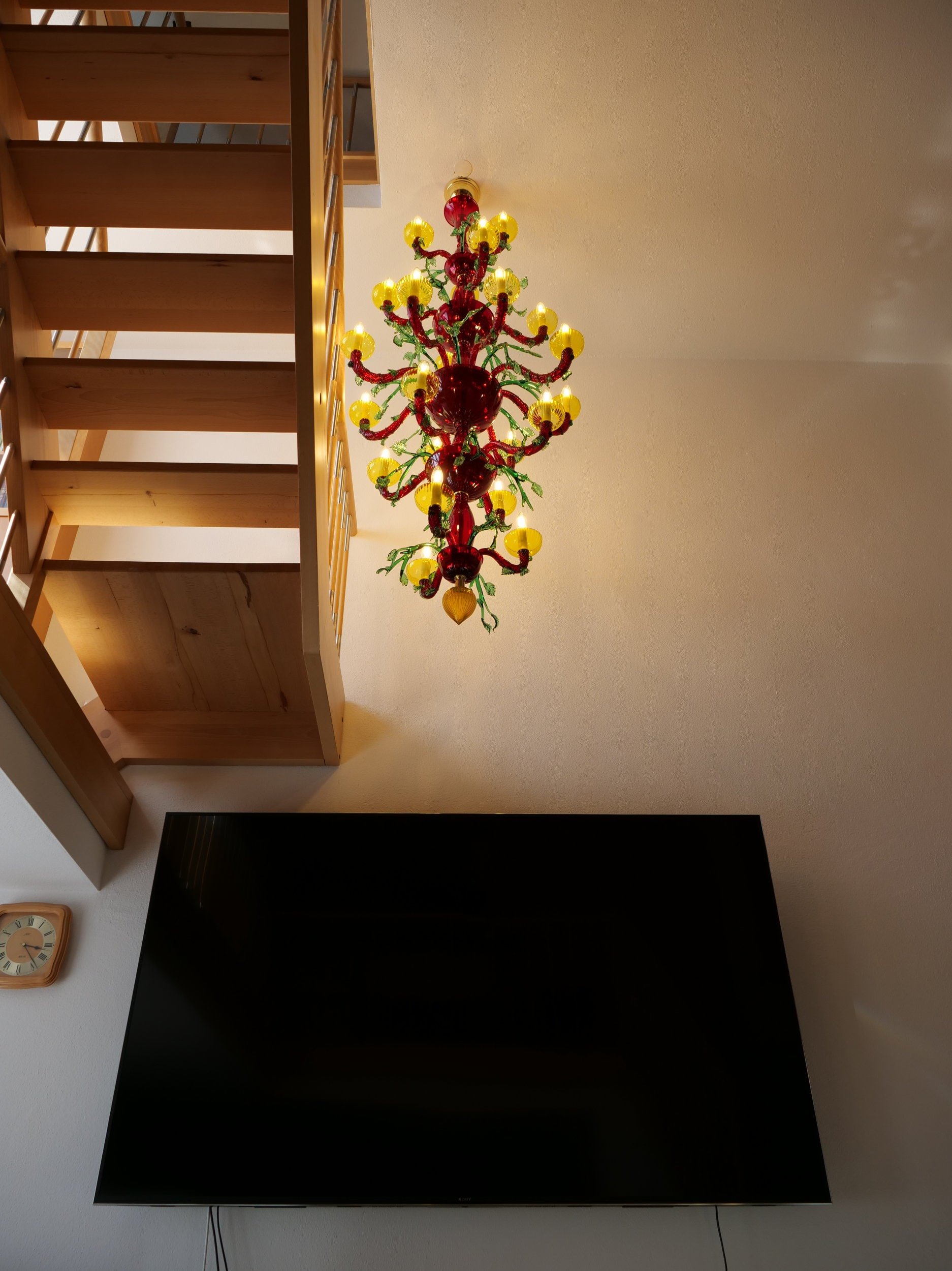 tree-like-chandelier-in-interior-4.jpg