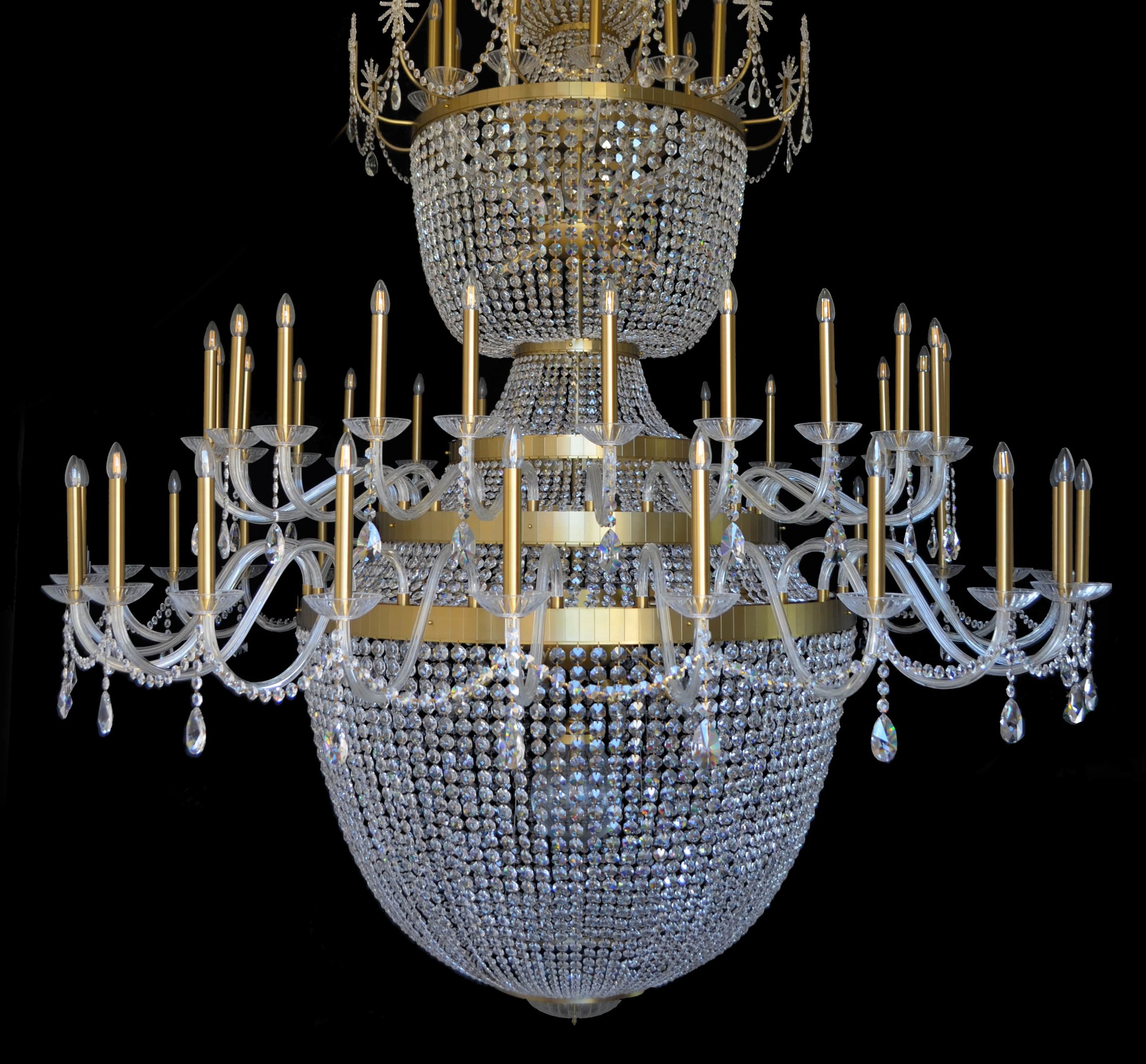 la-nina-bar-chandelier.jpg