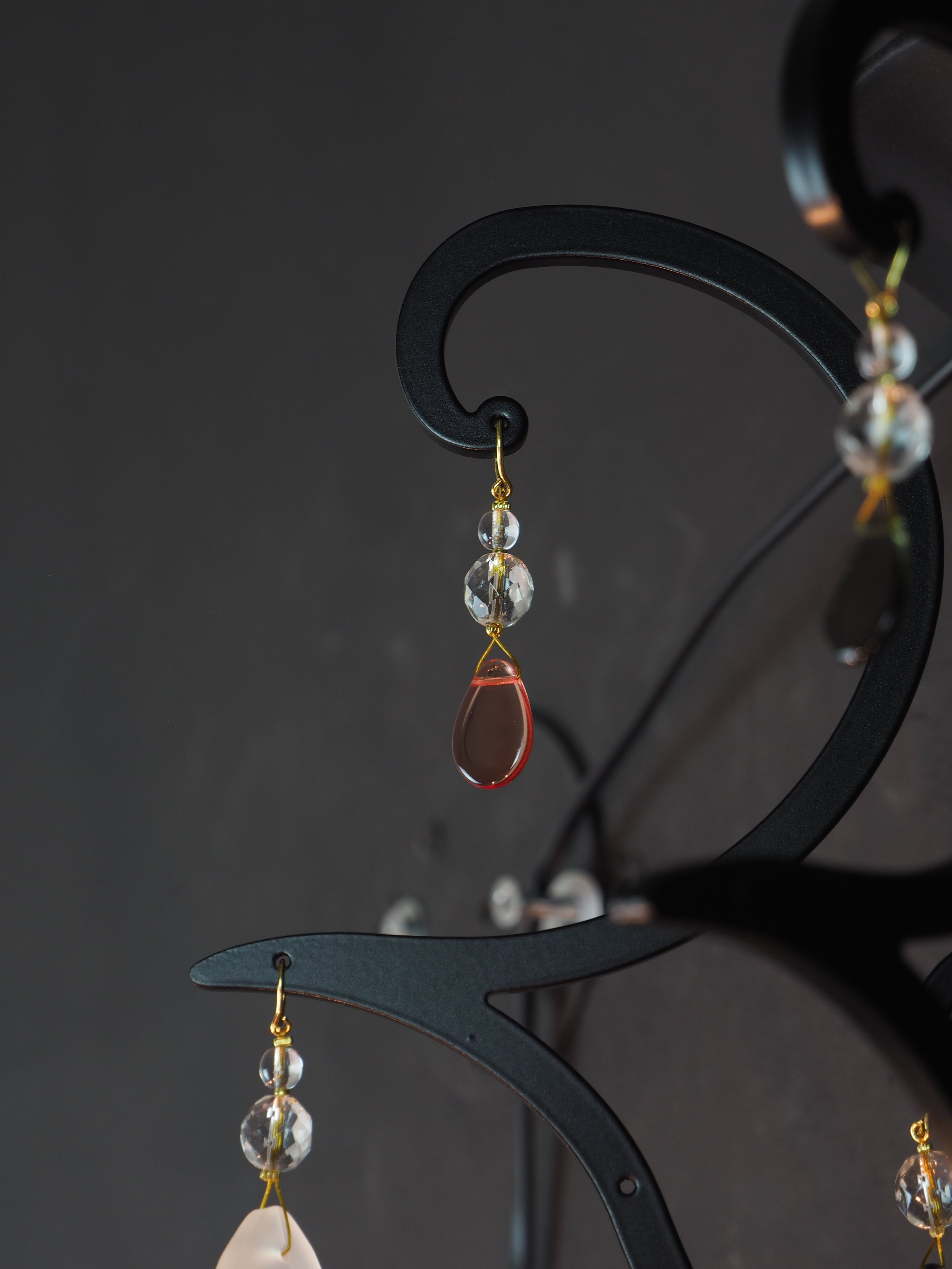 chanel-chandelier-details-7.JPG