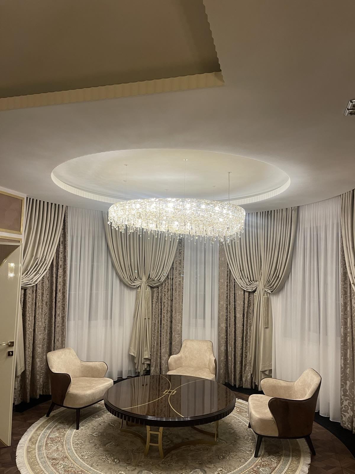 crystal-chandelier-miami-ukraine-2.jpeg