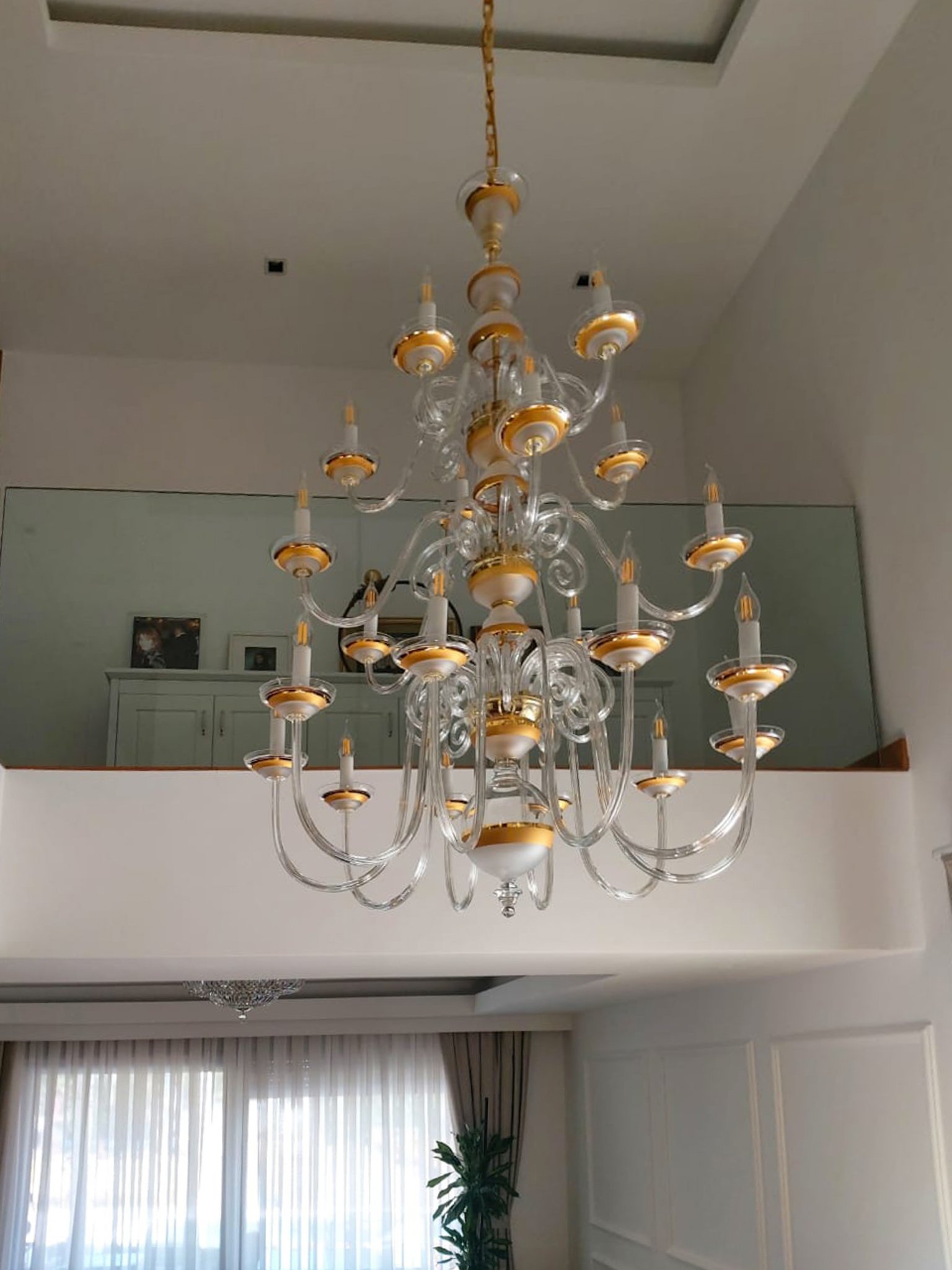 villa-kosovo-chandelier-03.jpg