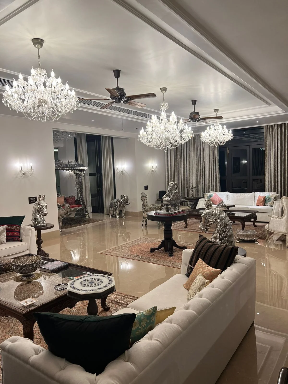 ocean-crystal-chandelier-india-2.jpeg