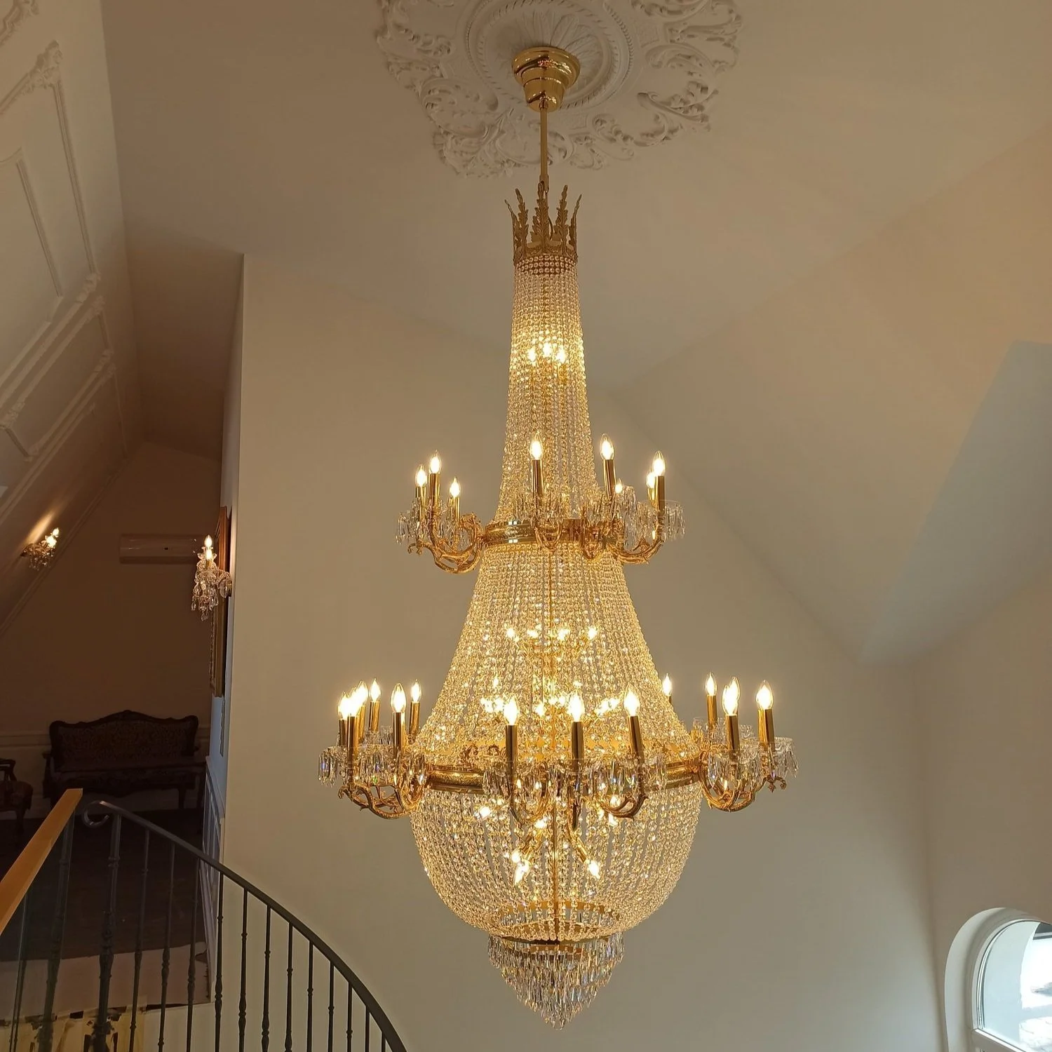 Royalty crystal chandelier