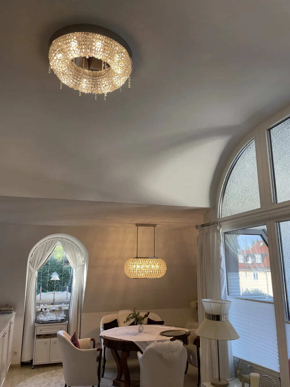 granville-chandelier-in-интерьер.webp