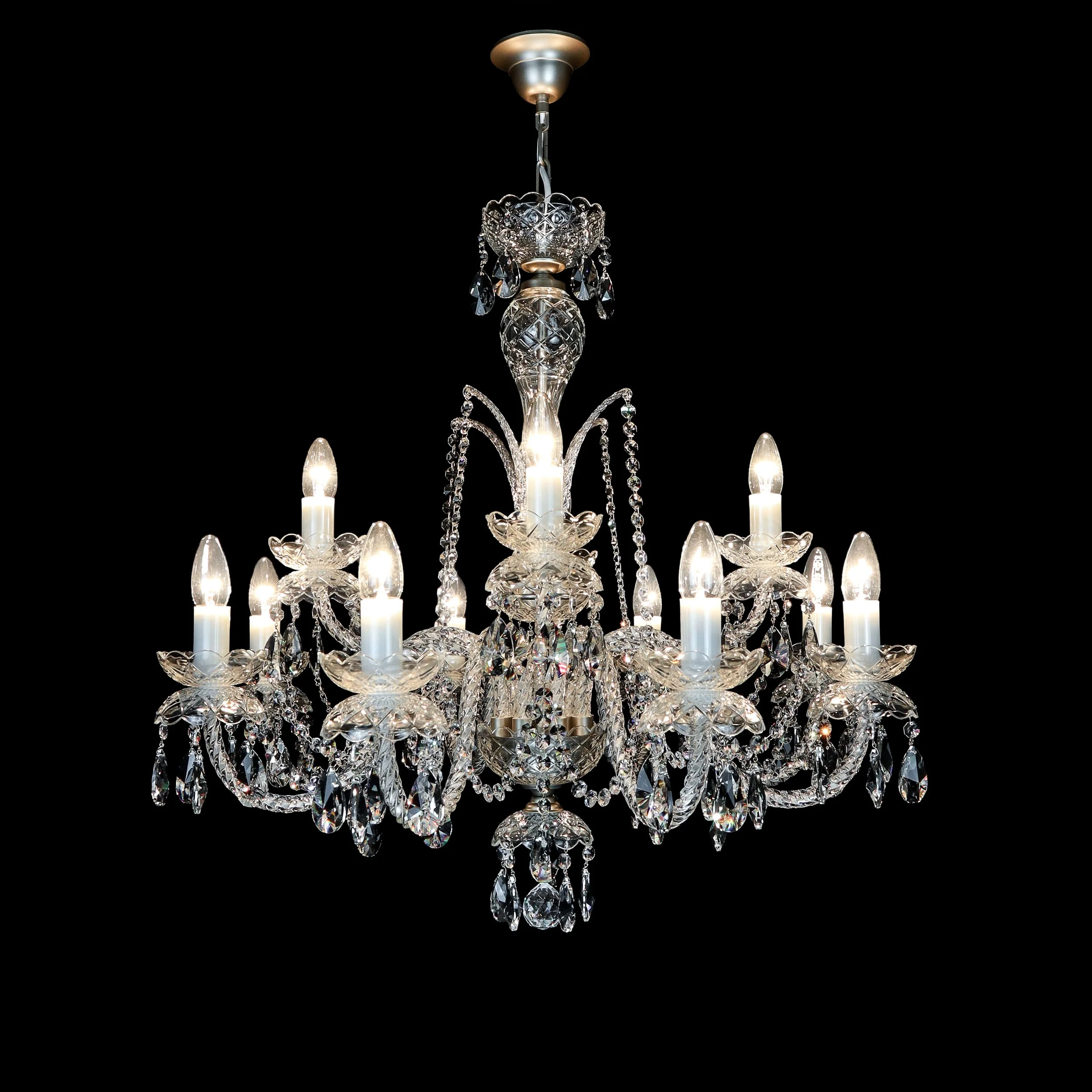 De Luxe crystal chandelier