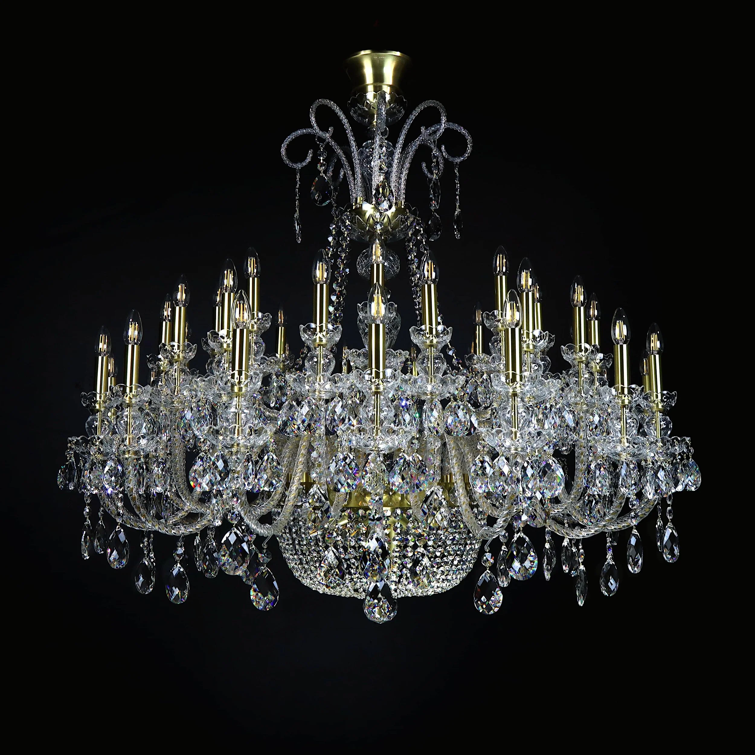 Reign crystal chandelier