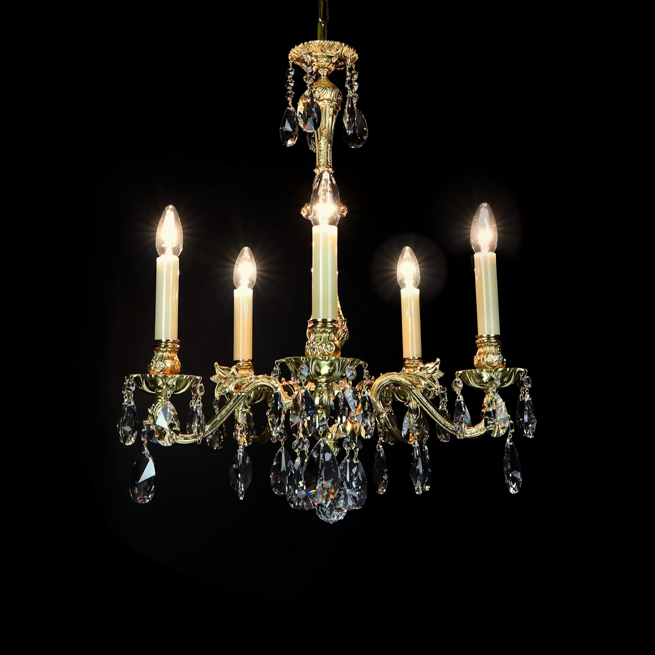 Avior brass chandelier
