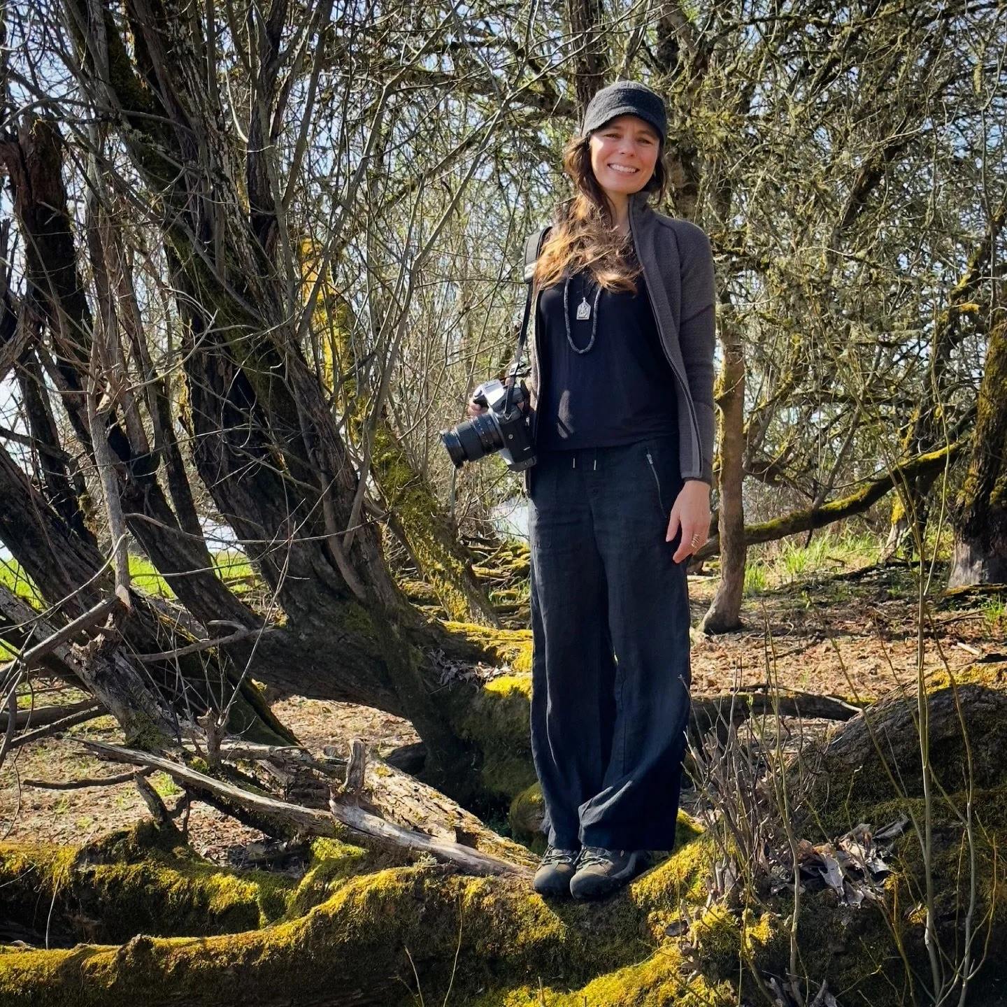 👋🏼Hi lovely artists! A quick reminder - my landscape photography course begins on Monday (and it&rsquo;s the only time it will be offered in 2025). If you&rsquo;ve been craving a deeper connection to your creative practice &ndash; and a more soulfu