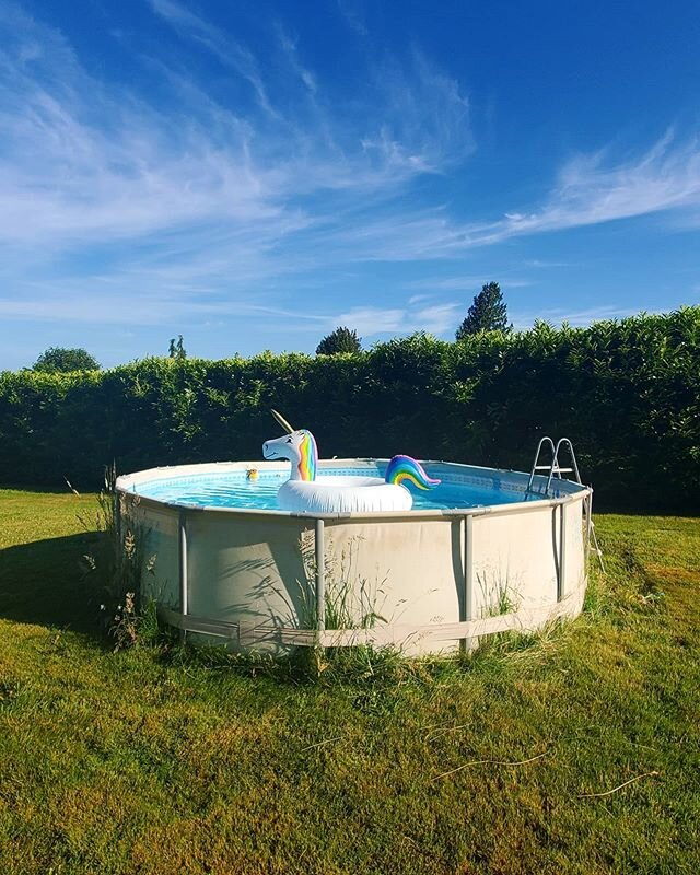 Let the backyard pool days begin! Bring on summer fun! ♡