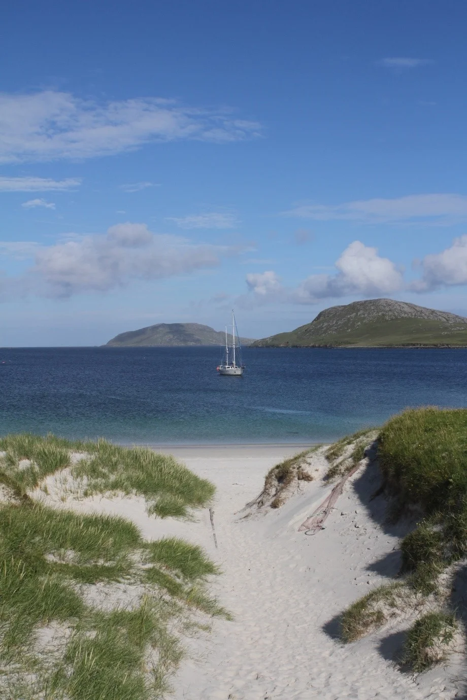 Outer Hebrides or the Caribbean?! Our beautiful anchorage at Vatersay