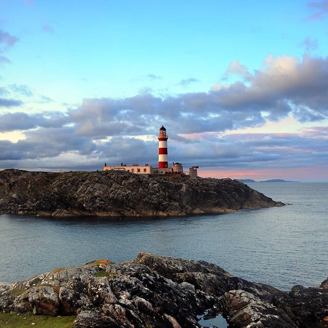 A year ago the Hebridean Whale Trail was launched! 🥳 Where people can slow down and reconnect with their natural world - a perfect place to remedy the stresses of the past few months!  Why not start planning your adventure today...where will you be 