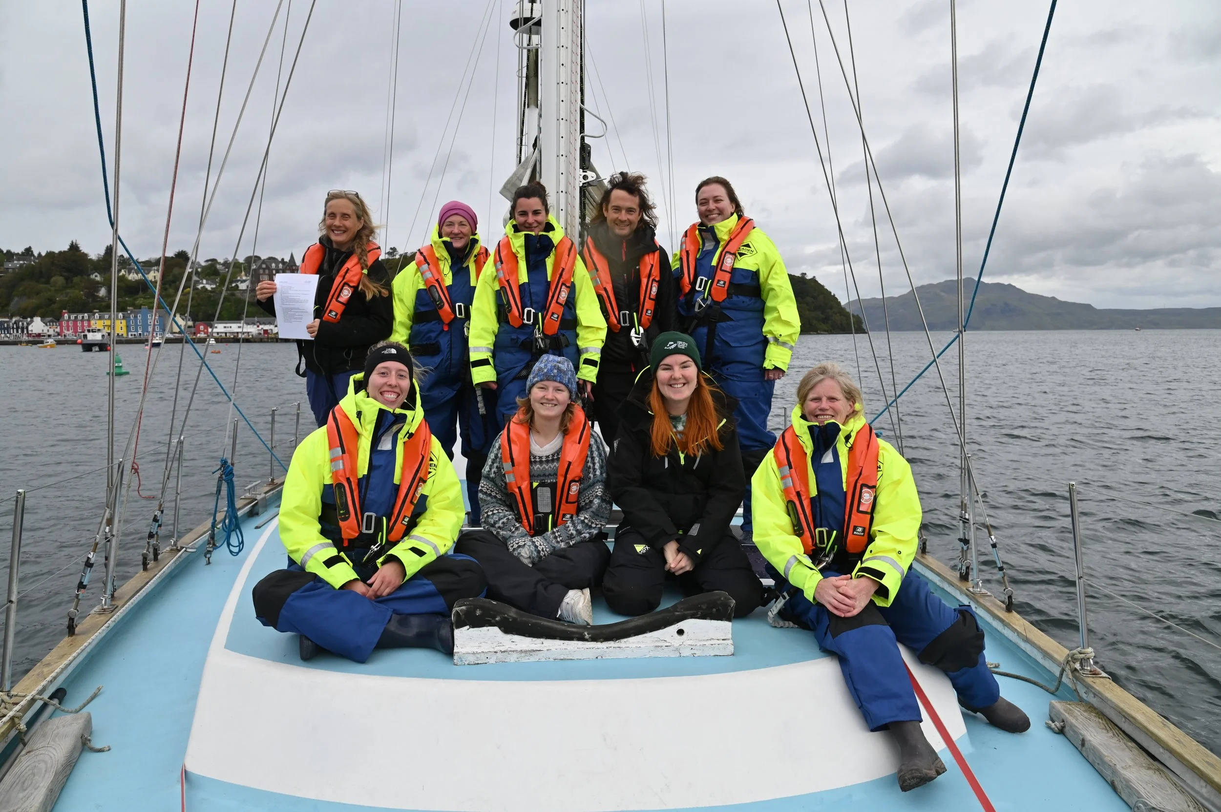 Bottlenose dolphins bring delight to all those onboard during the sixteenth expedition of the season