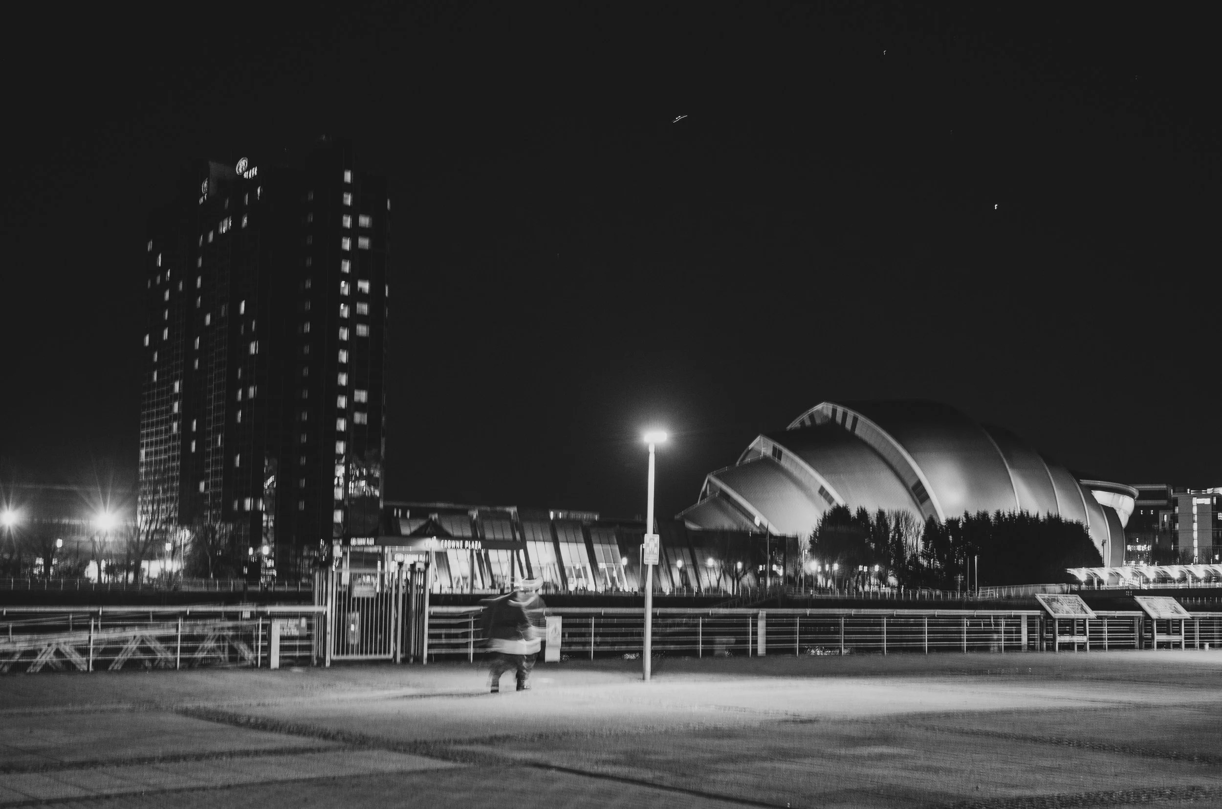 SANTA-B&W-90.jpg