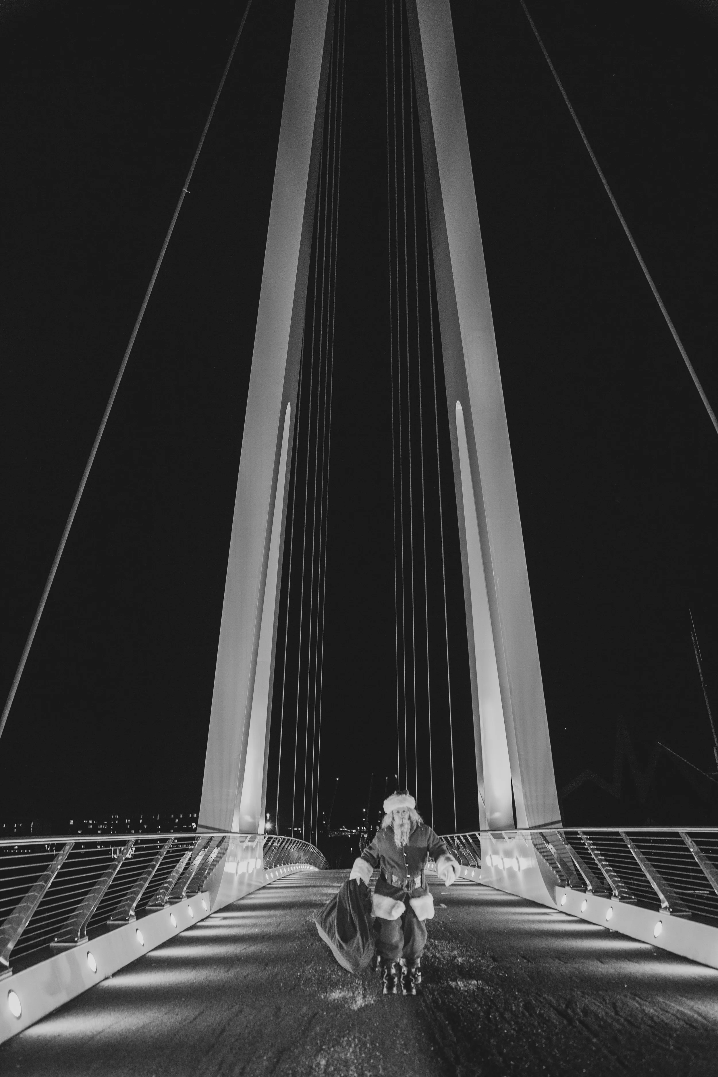 SANTA-B&W-77.jpg