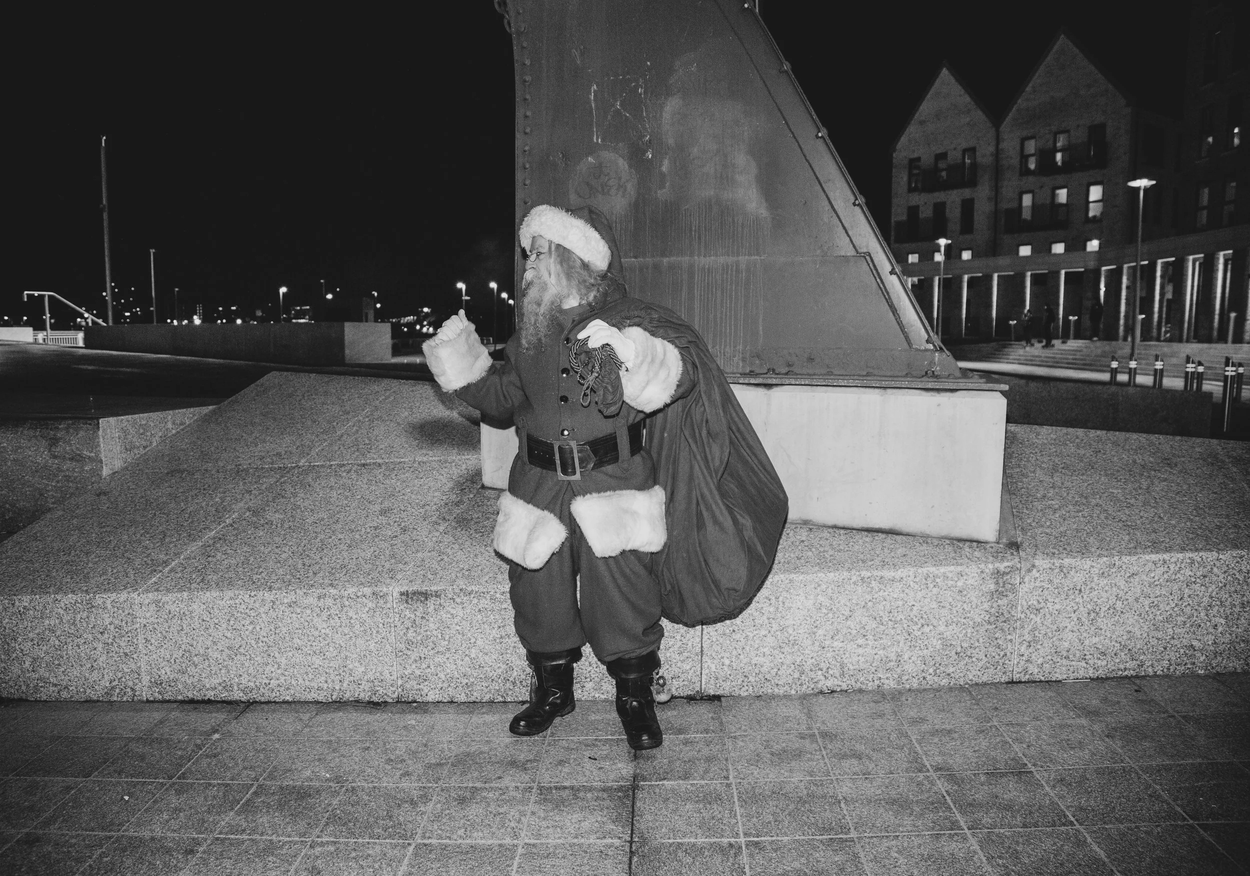 SANTA-B&W-75.jpg