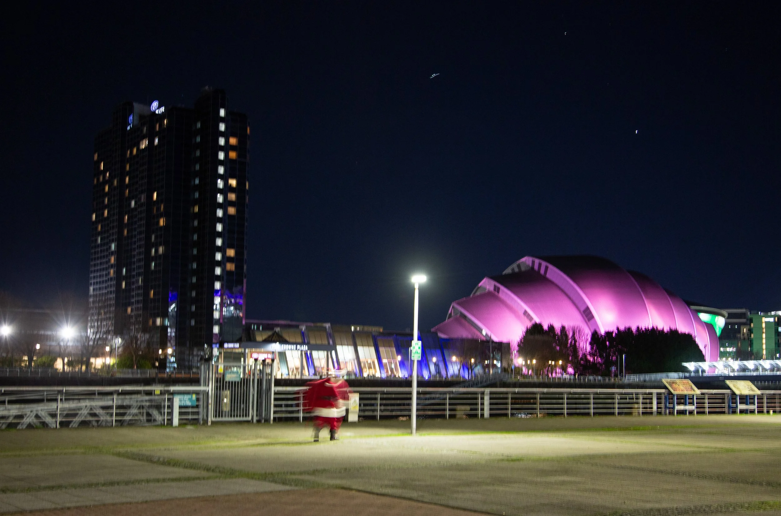 SANTA-90.jpg