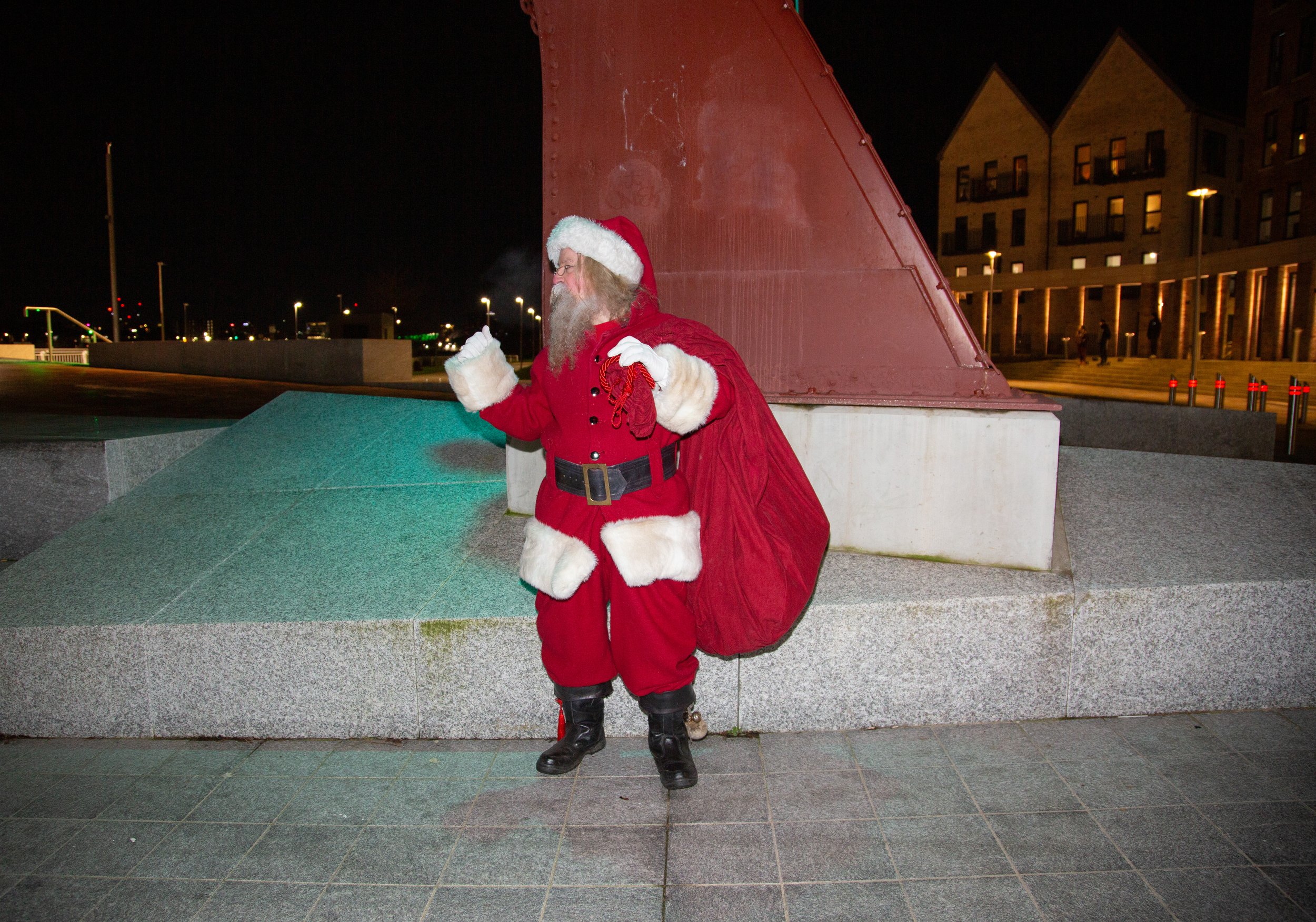 SANTA-75.jpg