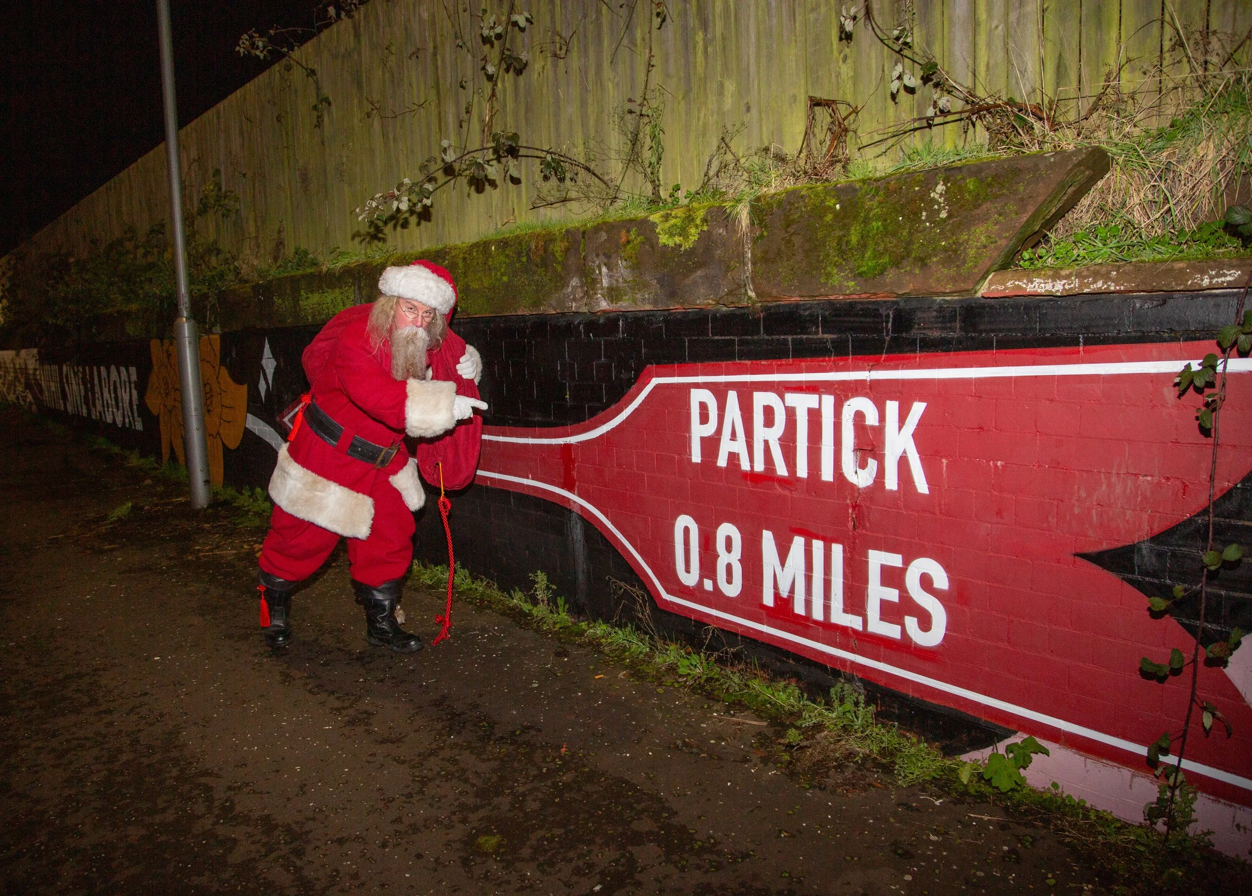 SANTA-64.jpg