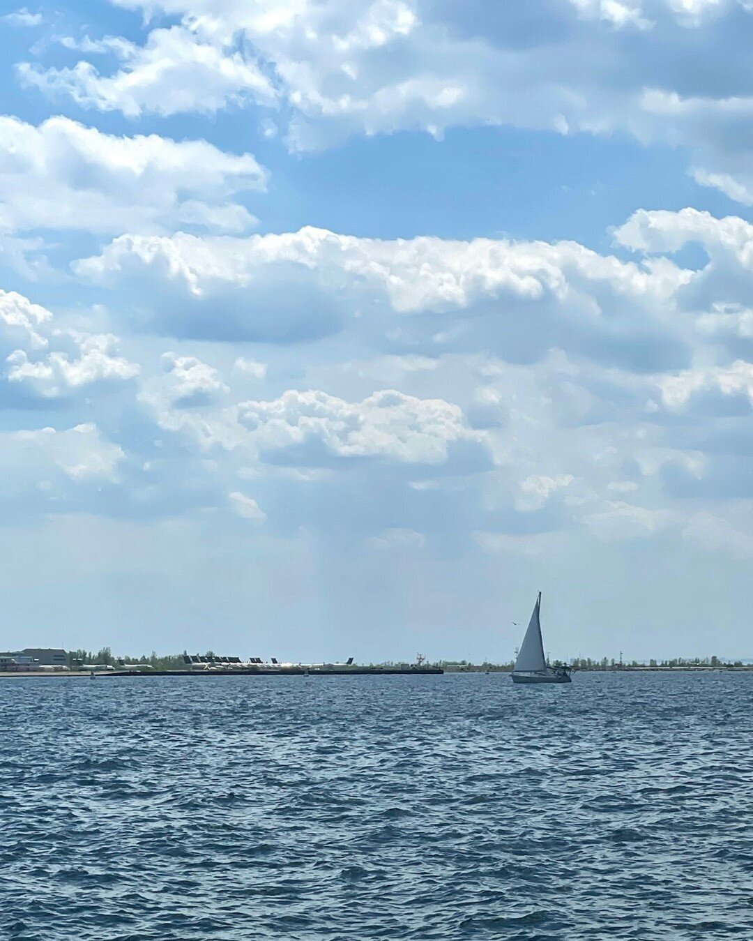 We don’t mean to brag... but the lake views from our patio are 💯 👌 🔥⠀
⠀
Stop by, we’re open DAILY:⠀
Mondays & Tuesdays: 4pm-9pm⠀
Wednesday to Friday: 12pm-12am⠀
Saturdays & Sundays: 10am-12am