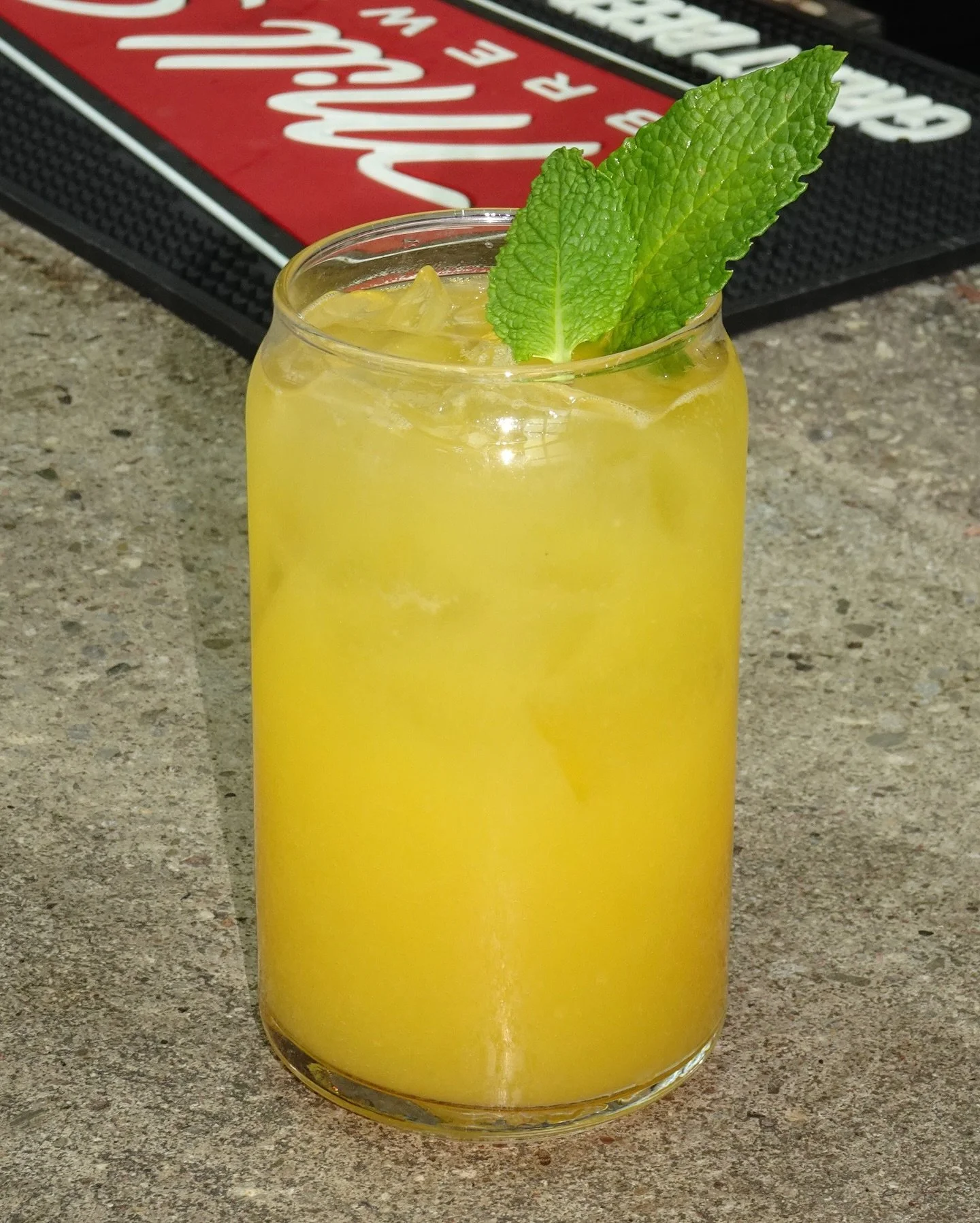Did someone say beveragino, lakeside?&nbsp;🥭

Monday to Wednesday | 11:30AM-9PM
Thursday &amp; Friday | 11:30AM-10PM
Saturday &amp; Sunday | 10:30AM-10PM

&bull;

#JoeBirdOnTheLake #toronto #torontolife #torontofood #tastetoronto #tastethesix #toron