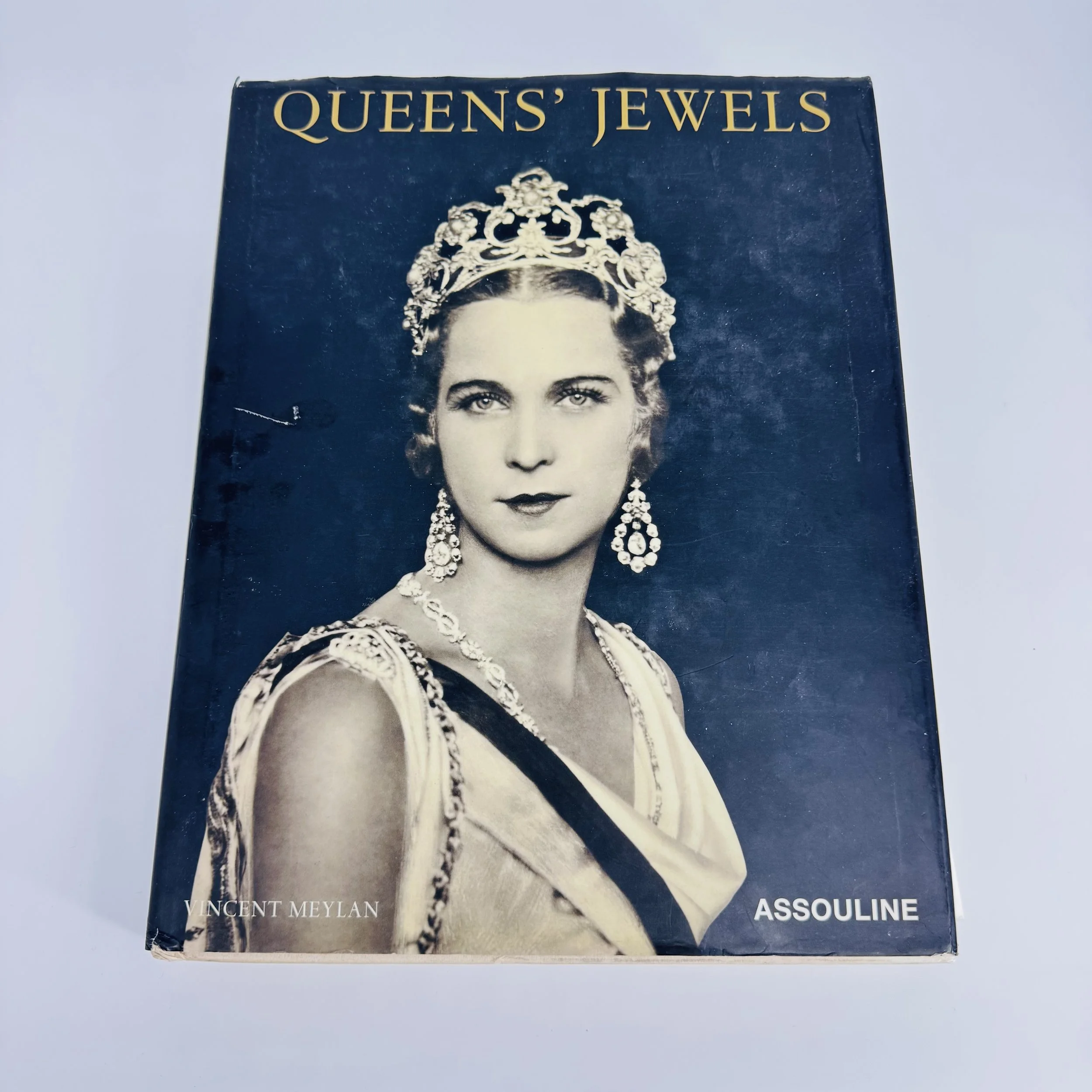 Alan Anderson's book: "Queens' Jewels" by Vincent Meylan.