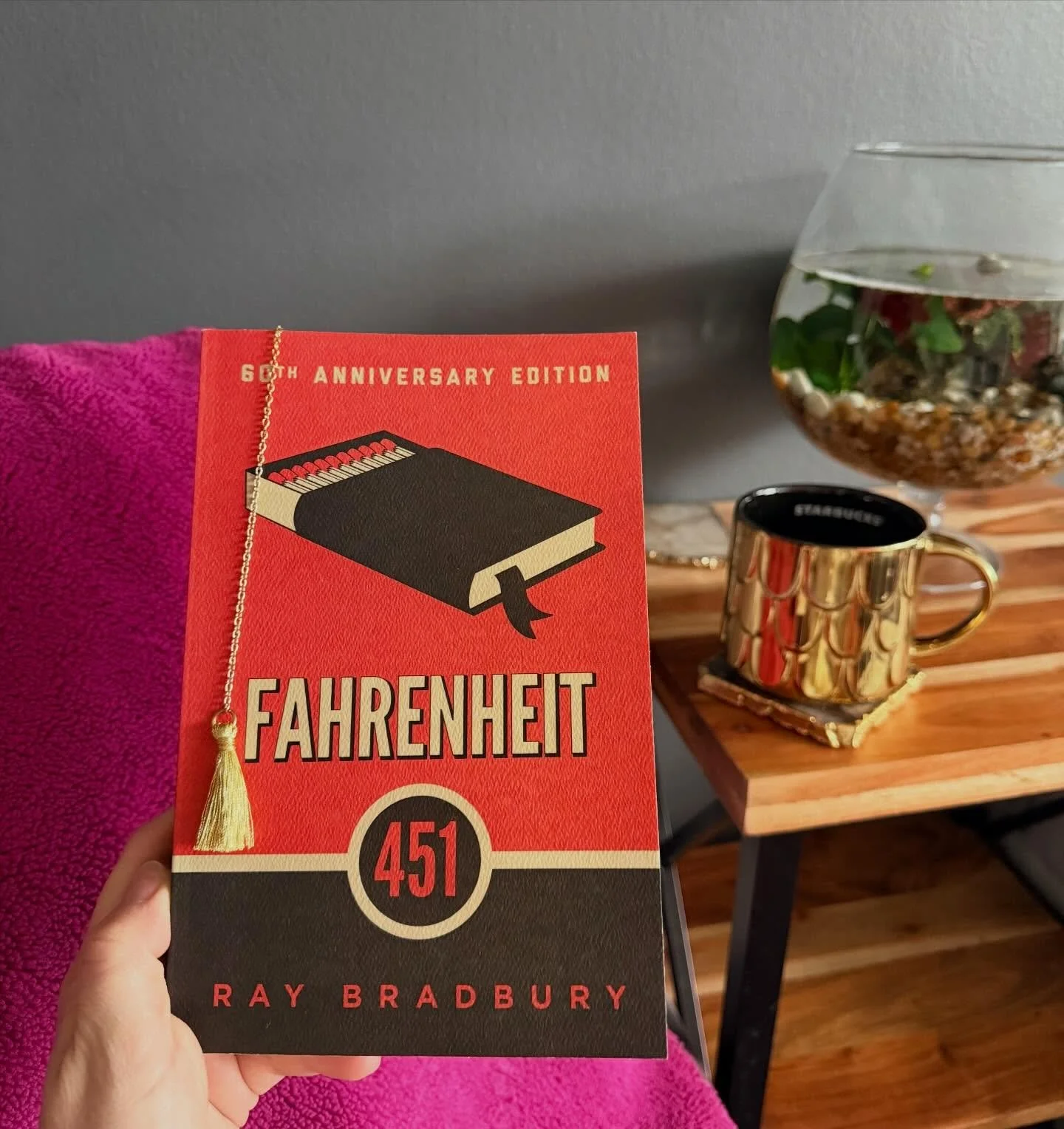 Exactly 1 month til our #BiteSizedBookClub  #Fahrenheit451 with special guest Costume Designer @mkcostumes 🔥 📖 
Hosted by @wazzra 
RSVP to CAFTCADreferencelibrary@gmail.com to get the link and join the conversation! 
March 21 13:00 est