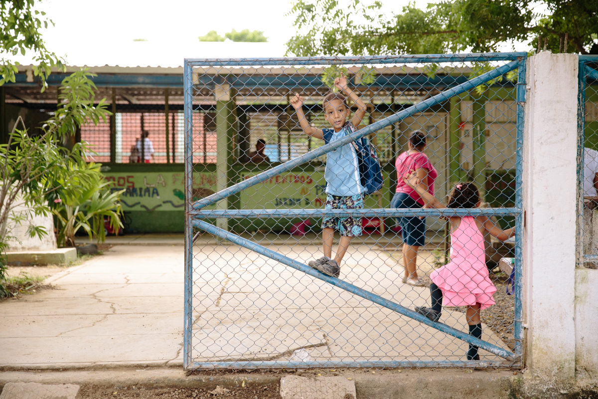 CLIF Bar Nicaragua child on the fence