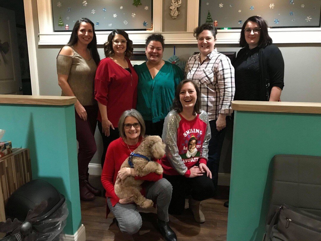 Happy holidays from all of us at Sound Chiropractic! ⭐⭐
 .
As 2020 comes to an end, we'd like to take a moment to express our sincere gratitude to each and every one of you. This year wasn't what any of us expected, but it's safe to say we all grew i