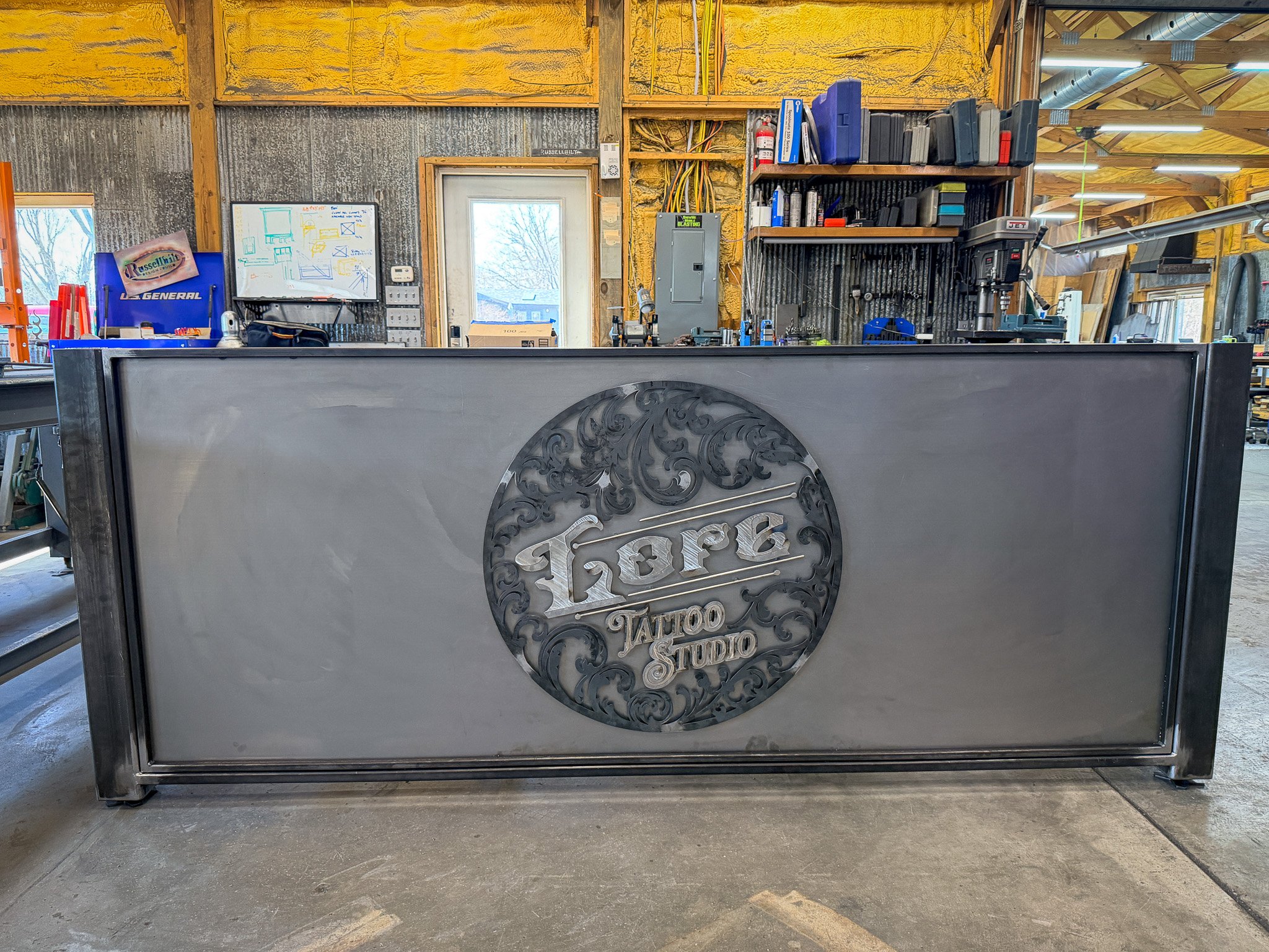 Not your average front desk.
@loretattoostudio  @cody_finley_tattoo