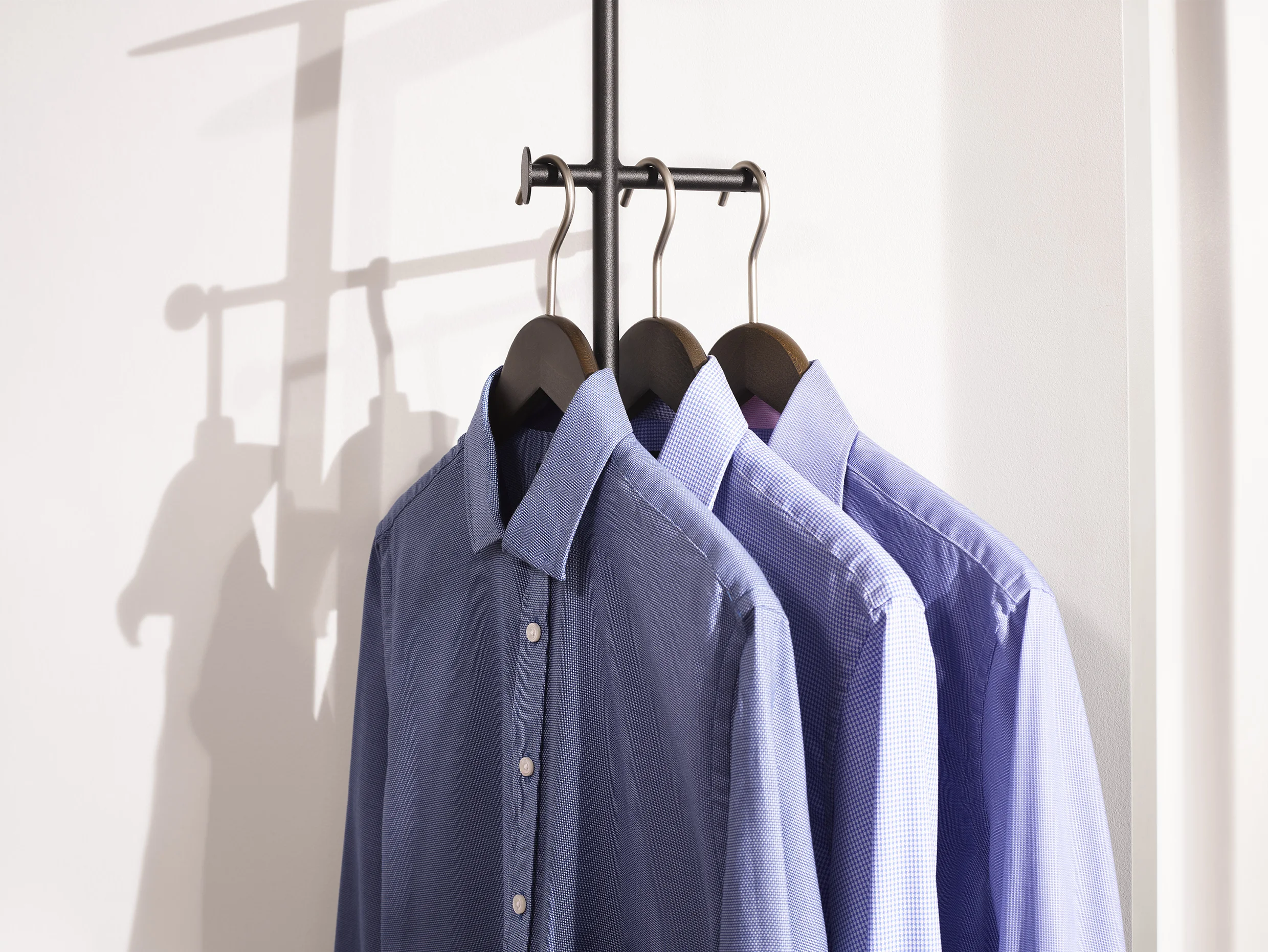 12_jaeger_shirts_hangers_rgb.jpg